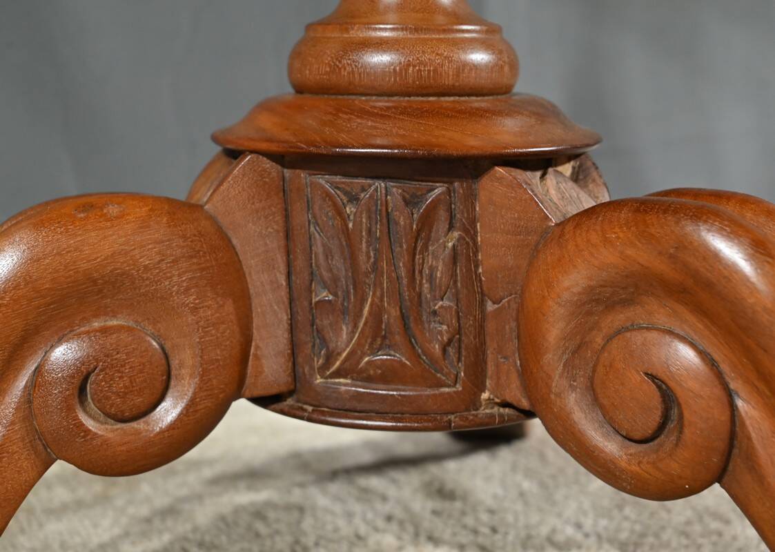 Oval Pedestal Table with Mahogany System, Louis Philippe period – 1st part 19th century