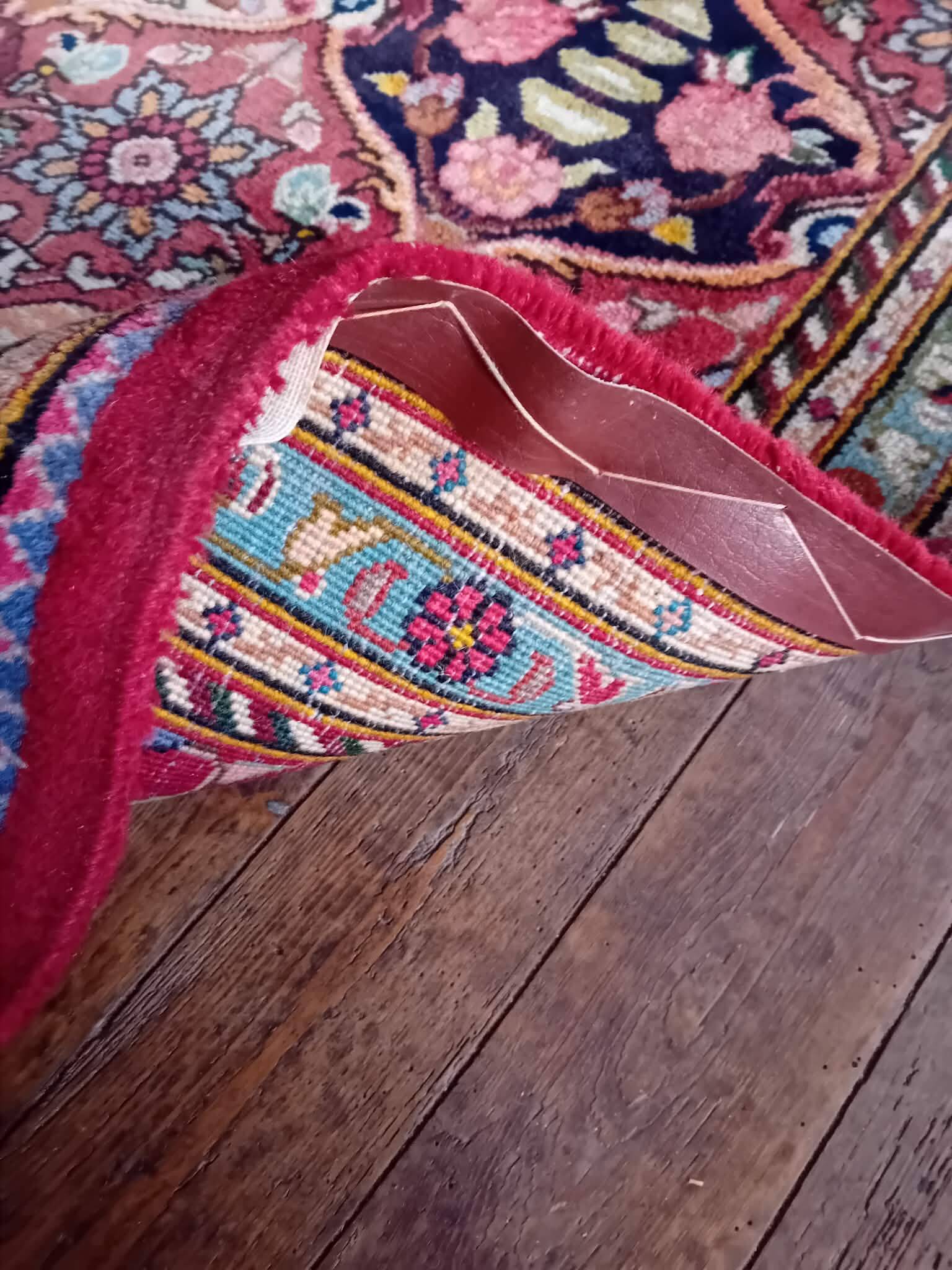 Handmade Bachtiar Persian rug 207x132cm