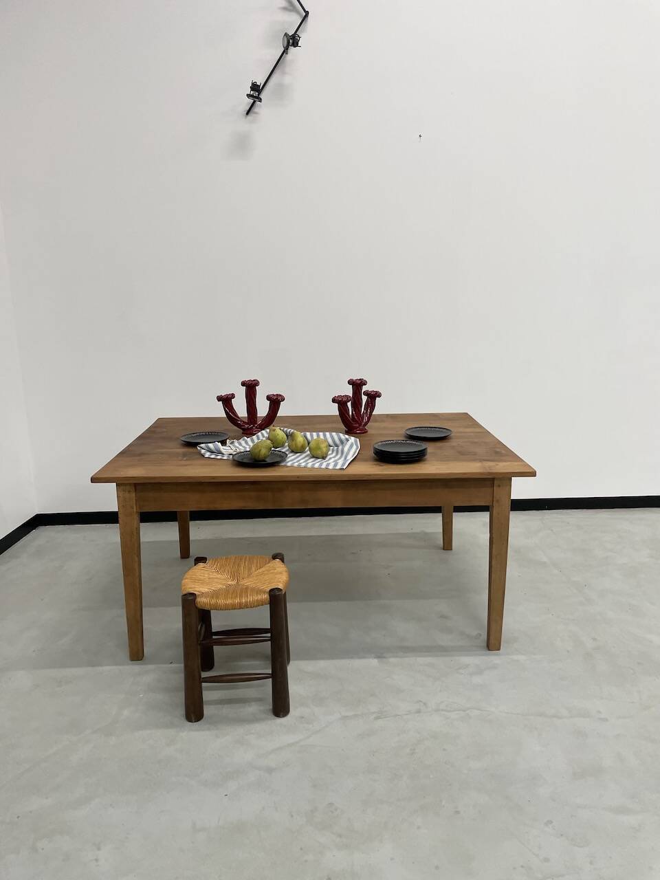 Pine farmhouse table 160 x 110 cm