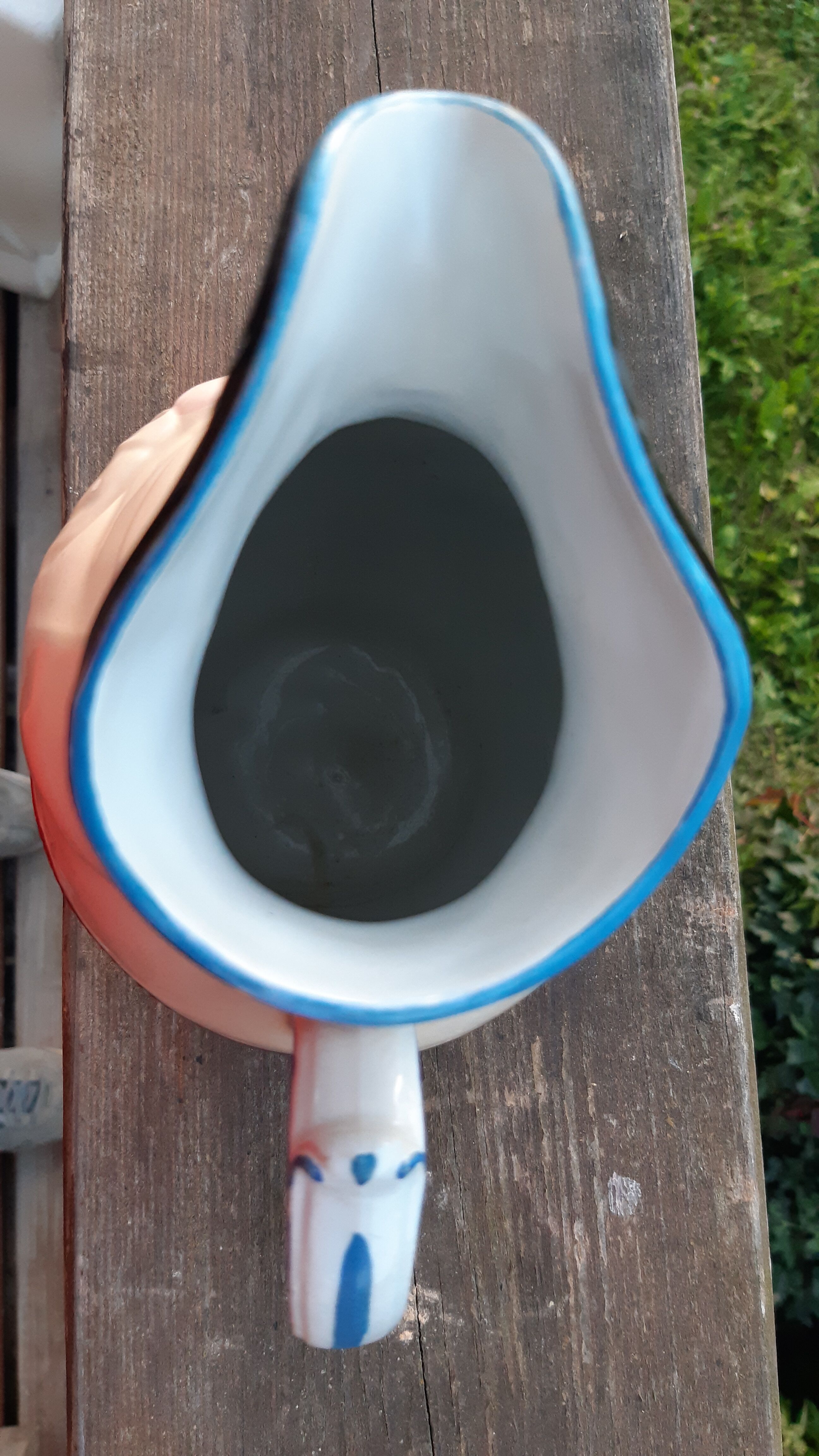 Pitcher in slurry Creil and Montereau