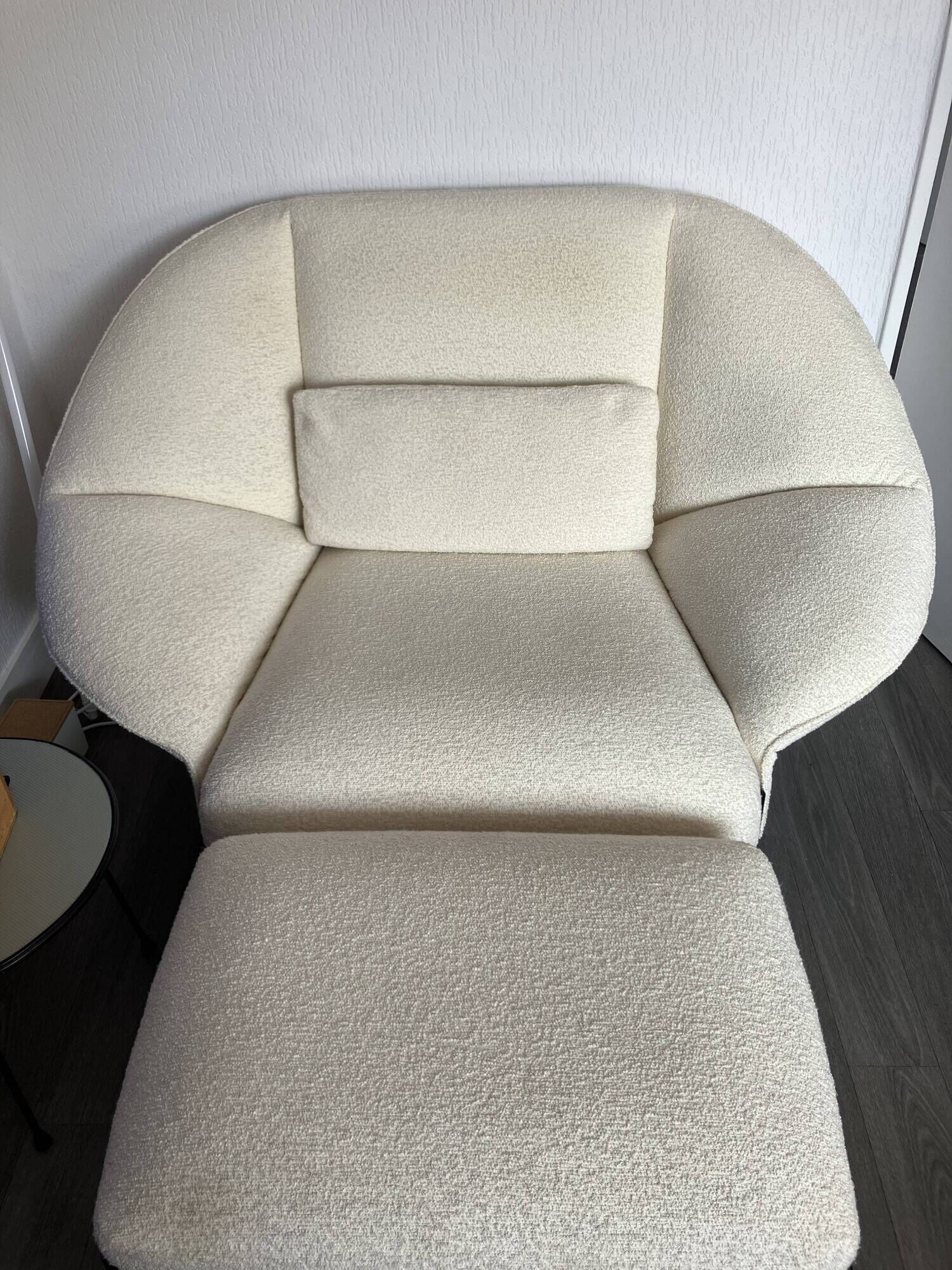 Paipai armchair Cinna + footrest