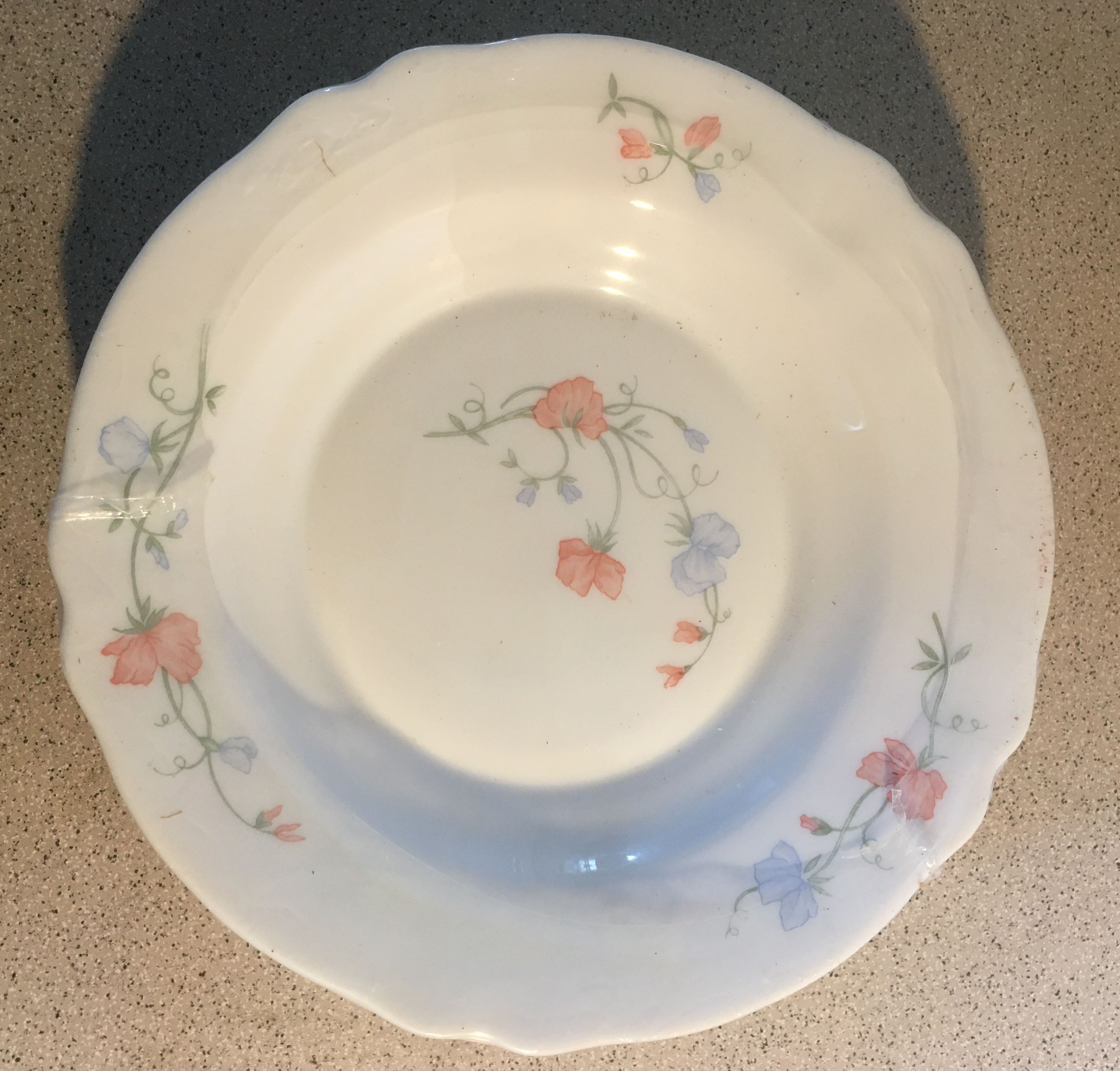 Arcopal set of 6 hollow plates pattern sweet peas