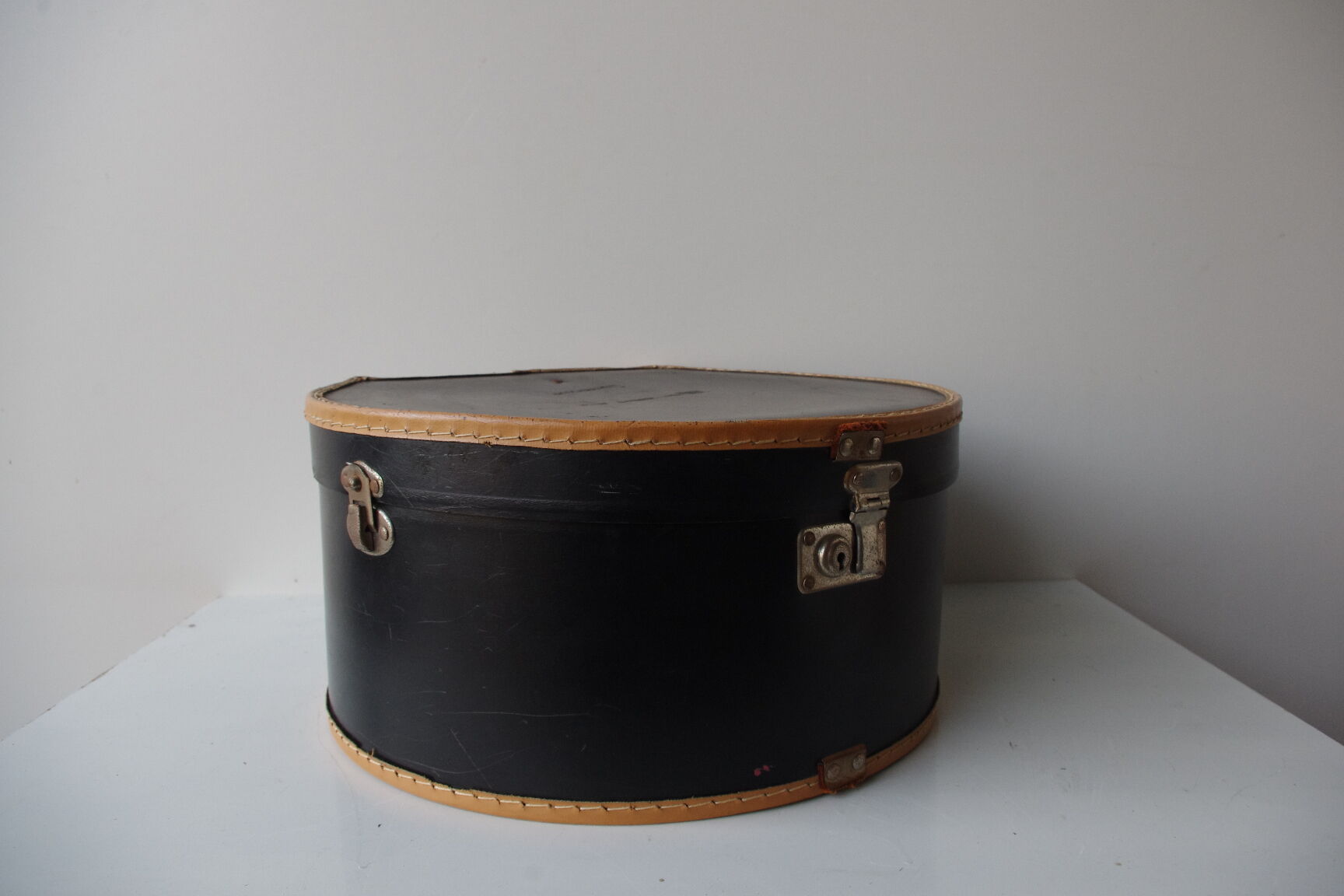 Black Suitcase for hats 60s.