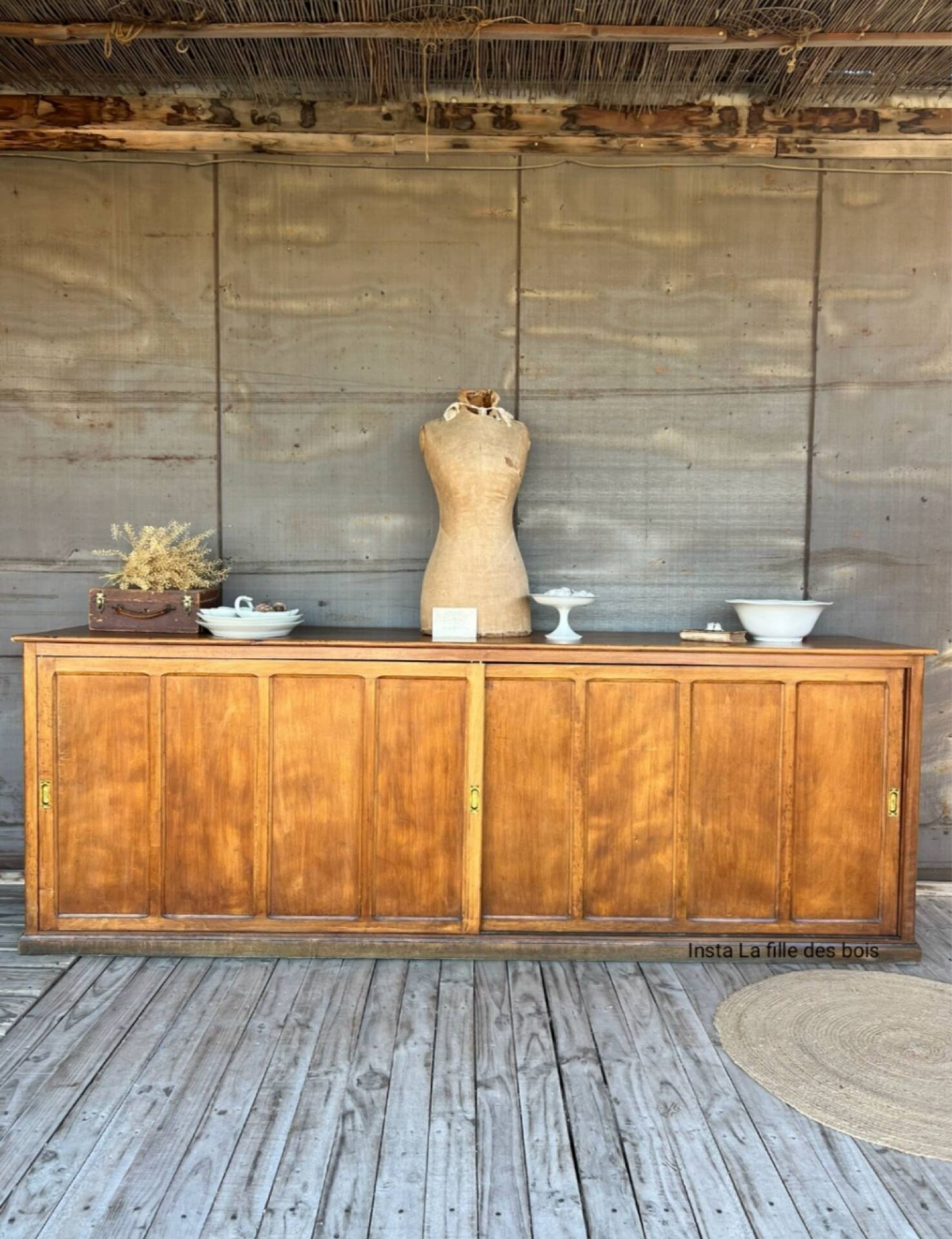 Sliding door counter