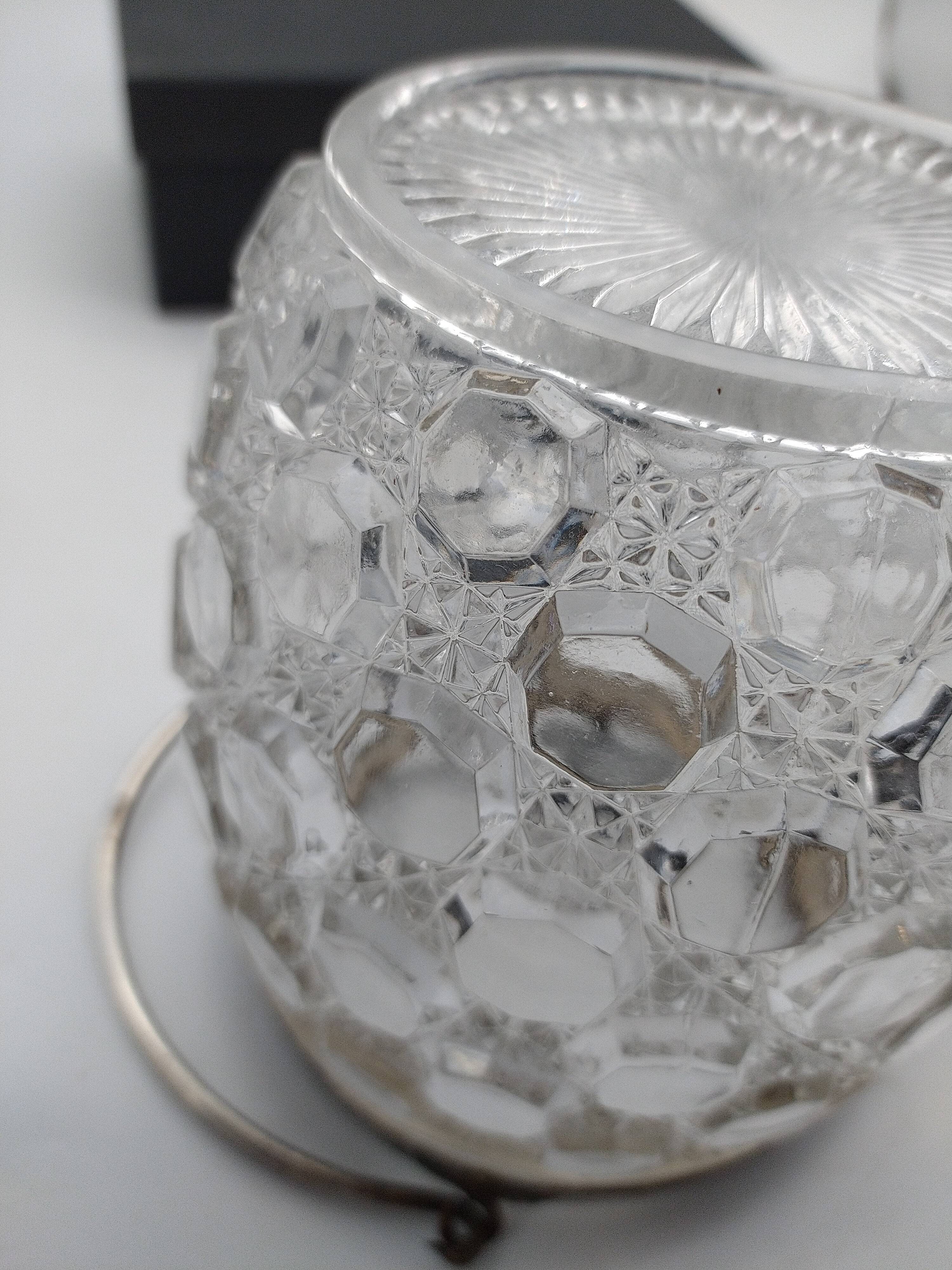 Biscuit, ice cube or candy pot, made of crystal and metal.