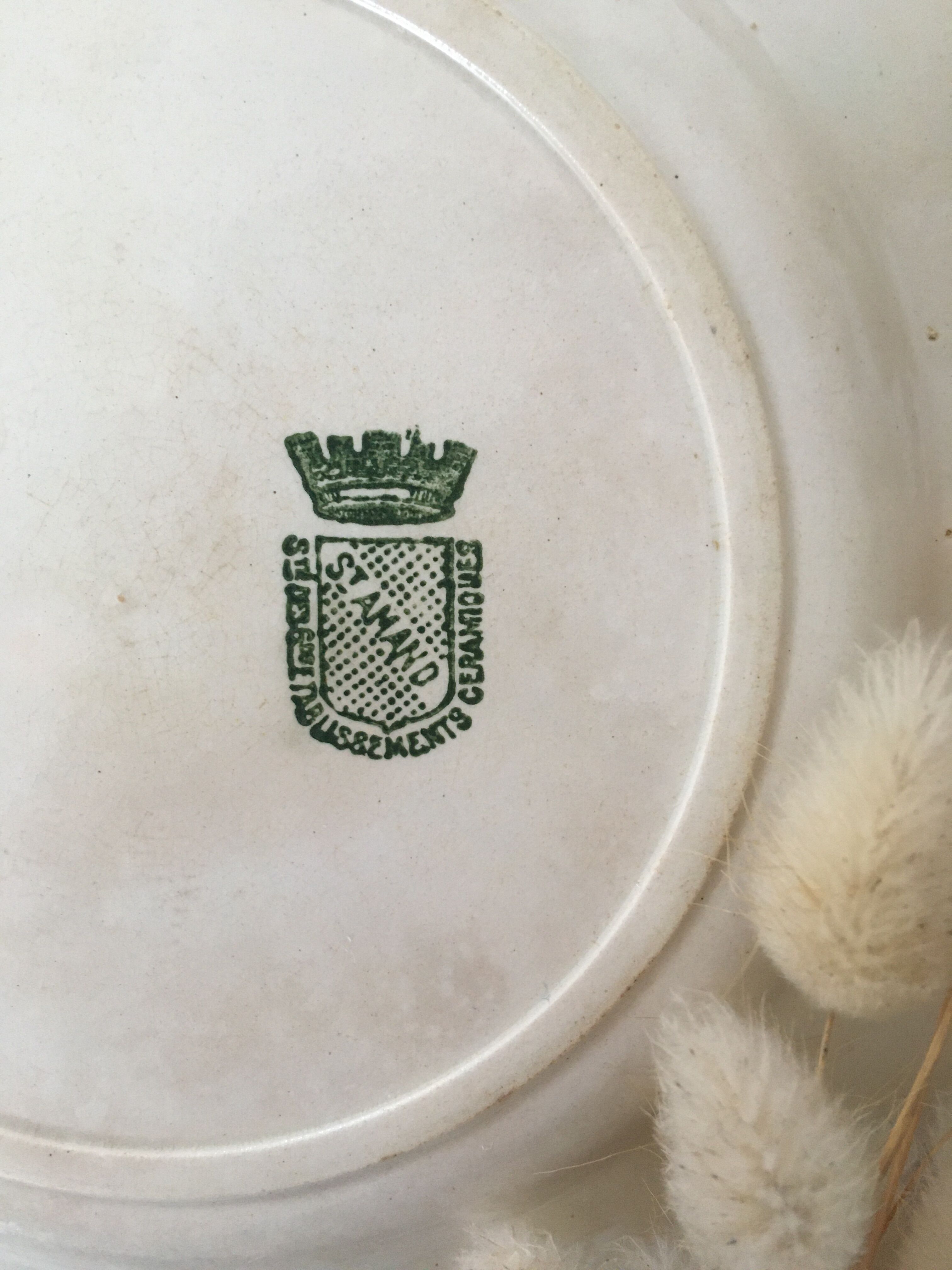 Lot 6 mismatched iron earth dessert plates