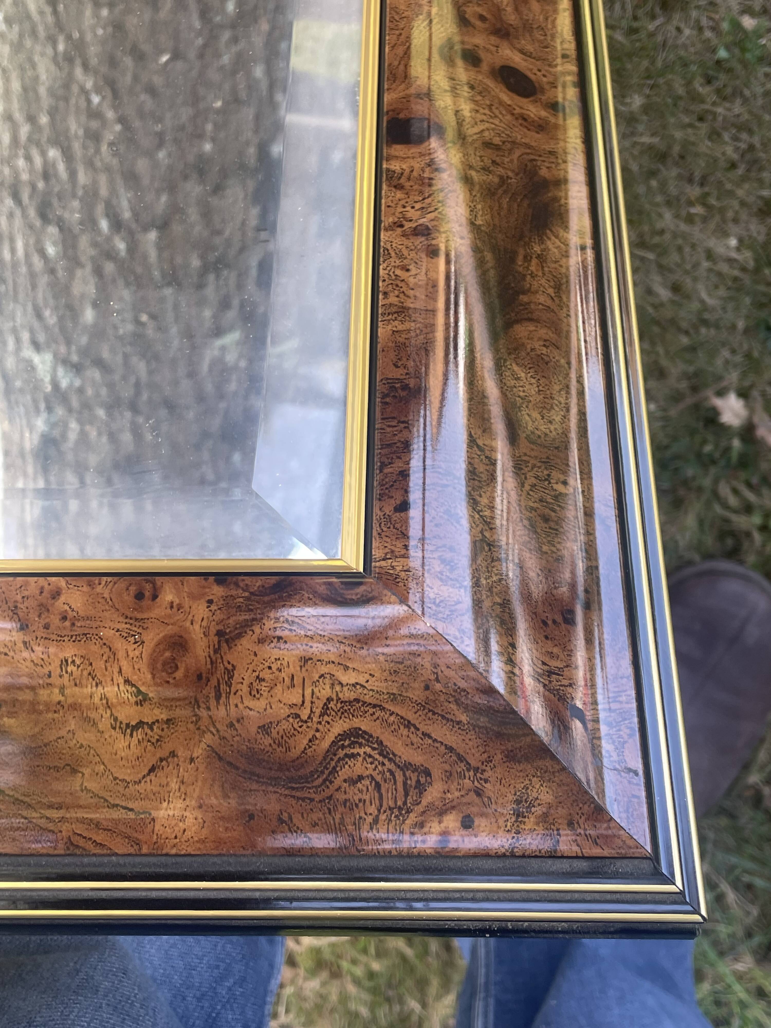 Grand miroir moulure doucine loupe d'orme, miroir biseauté