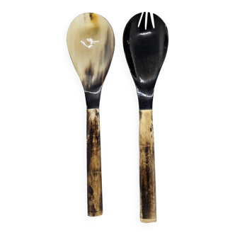 Serving cutlery set in buffalo horn and smooth bone handle