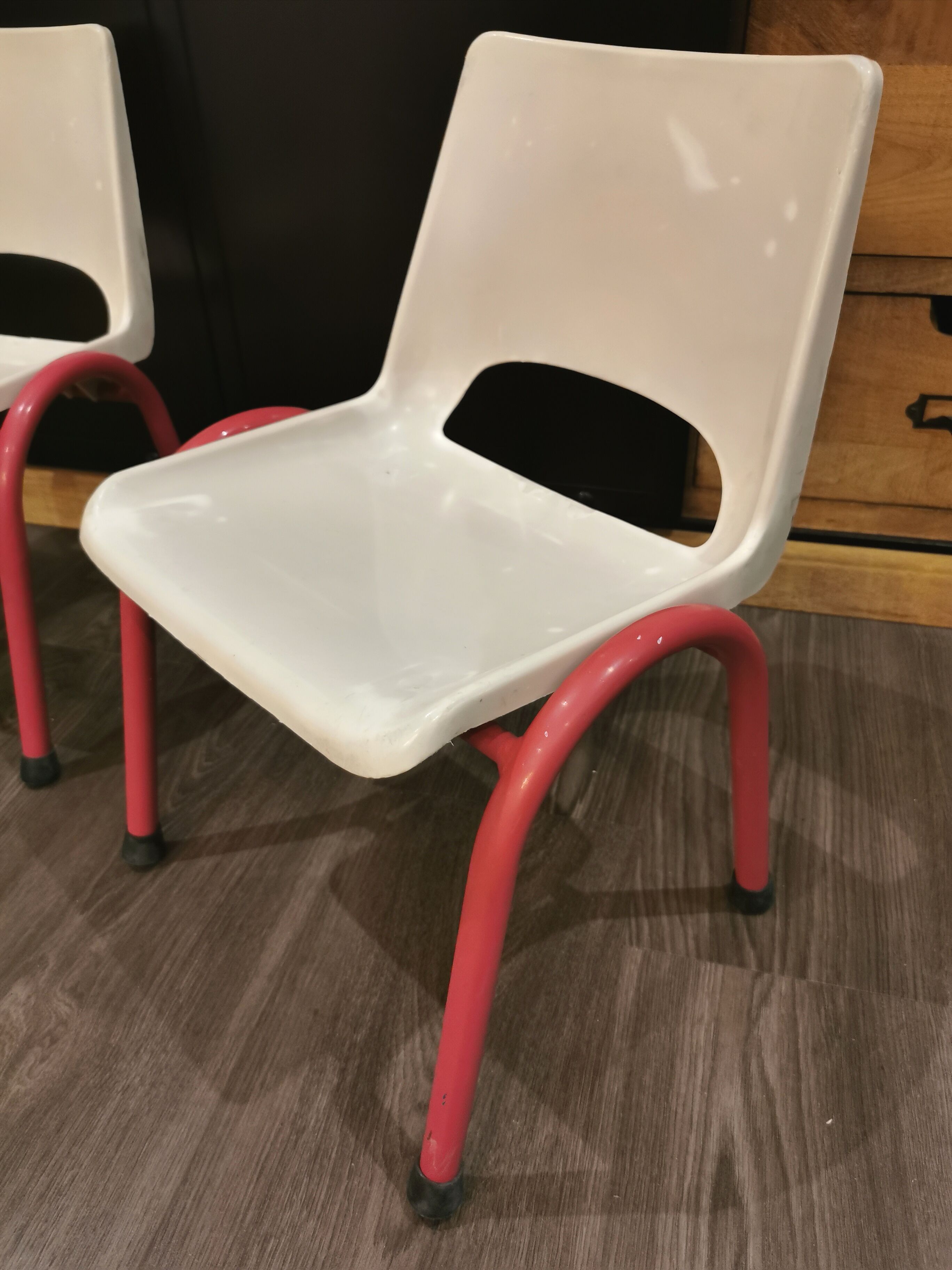 RB kindergarten chair