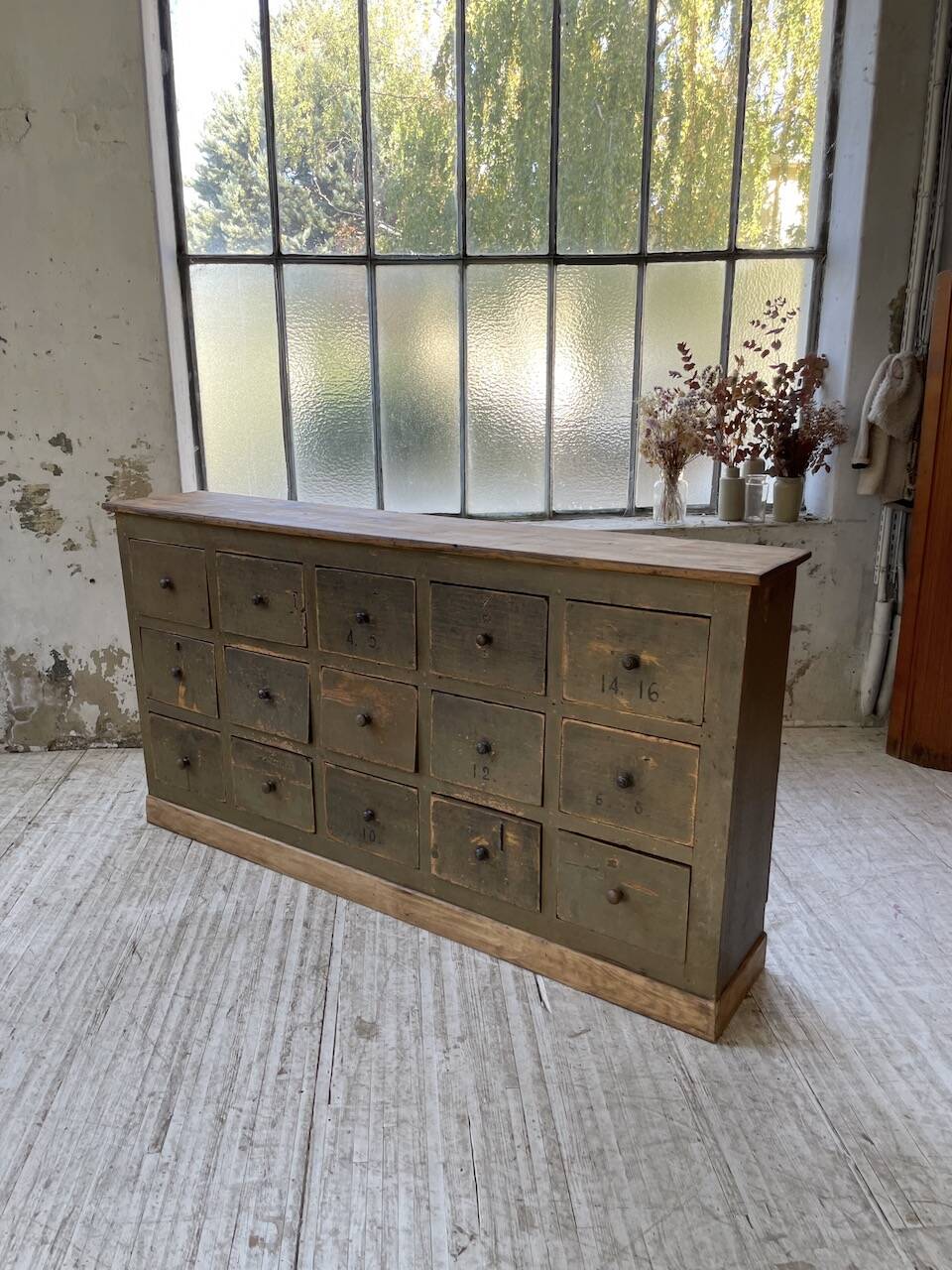 Green patina workshop furniture