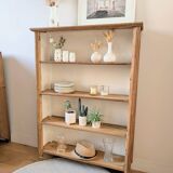 Retro chic wooden shelf