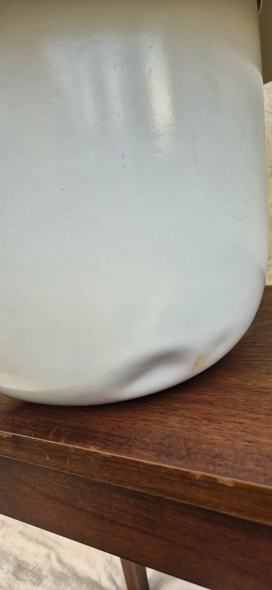 Lampe champignon blanche en métal style space age