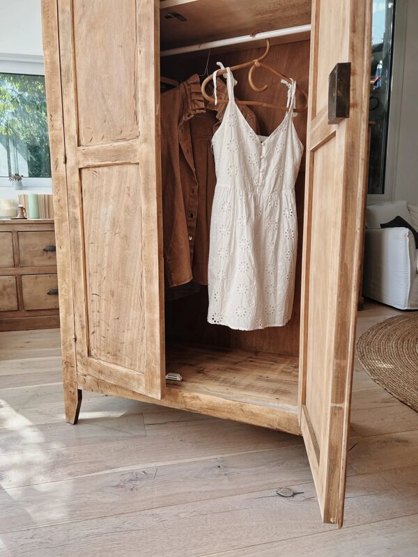 Armoire penderie parisienne en hêtre