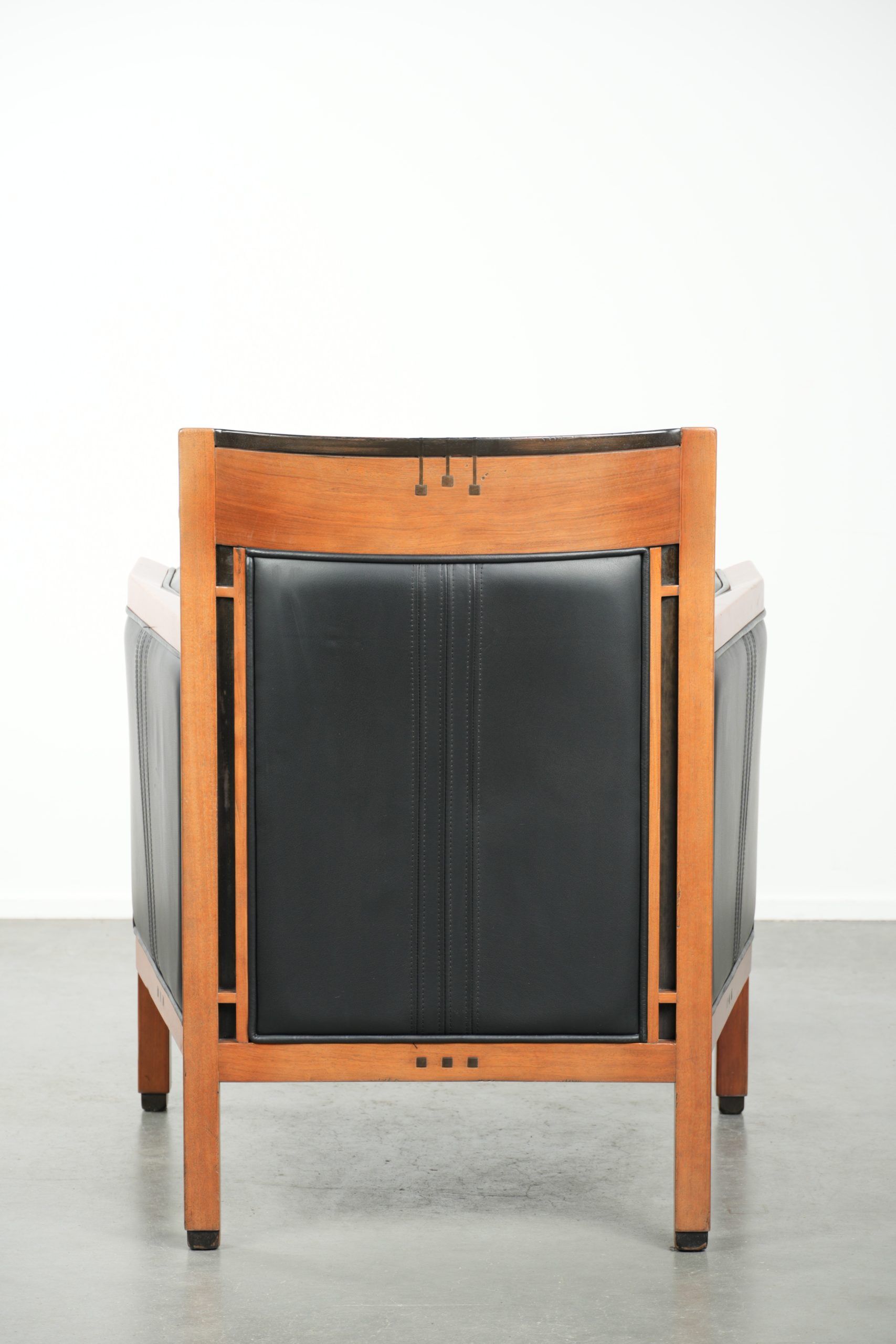 Black leather Art Deco design armchair in good condition