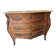 Commode galbée de style Louis XV en bois de placage et marqueterie, début XXe