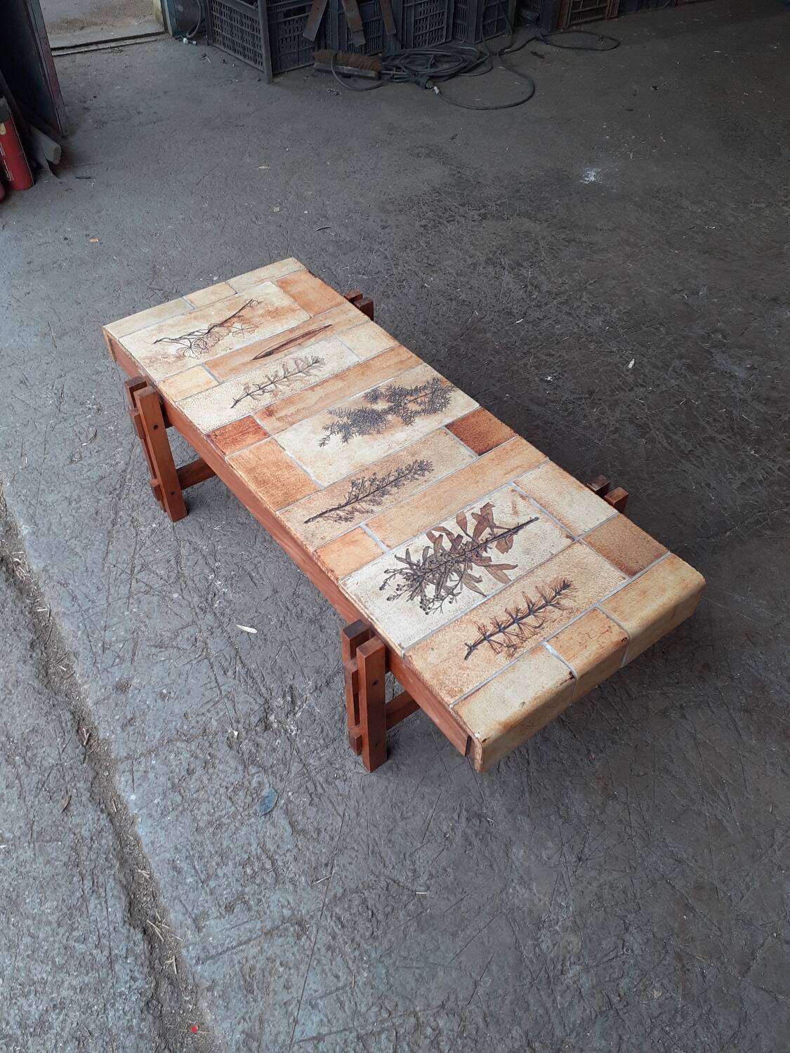 Roger capron coffee table