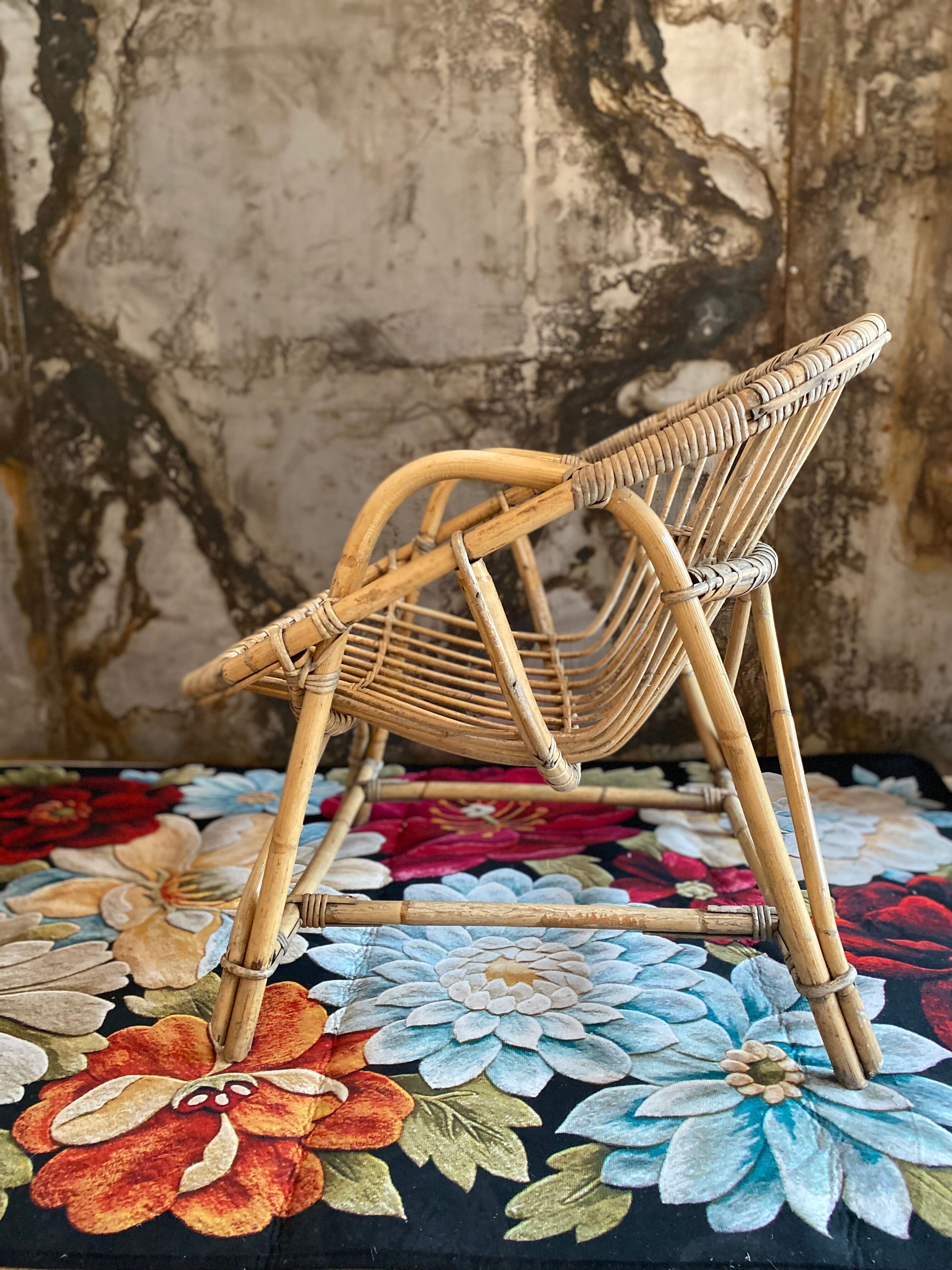 Adult wicker shell chair