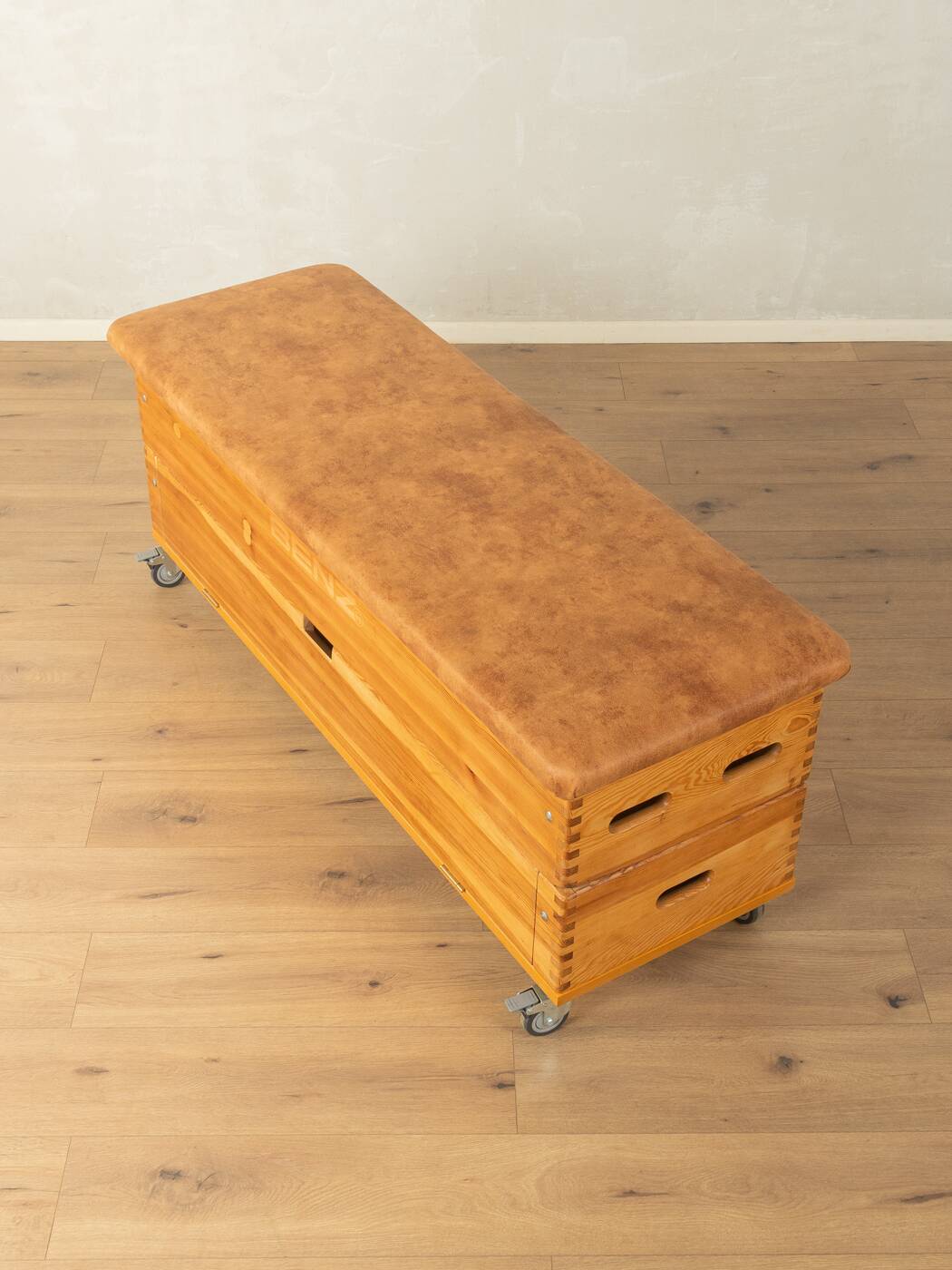 Unique vaulting box from the 1960s by Benz