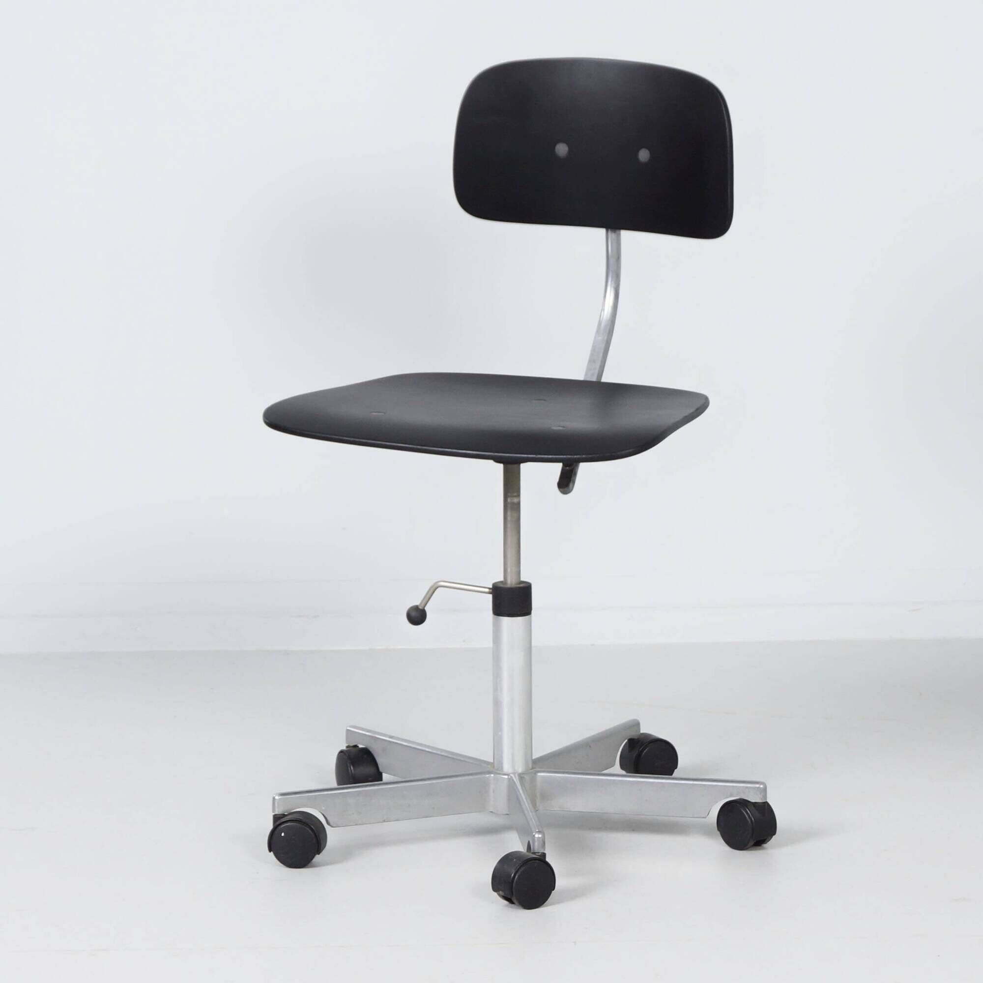 Kevi office chairs by Jørgen Rasmussen for KEVI A·S, set of 4, 1970s – Adjustable