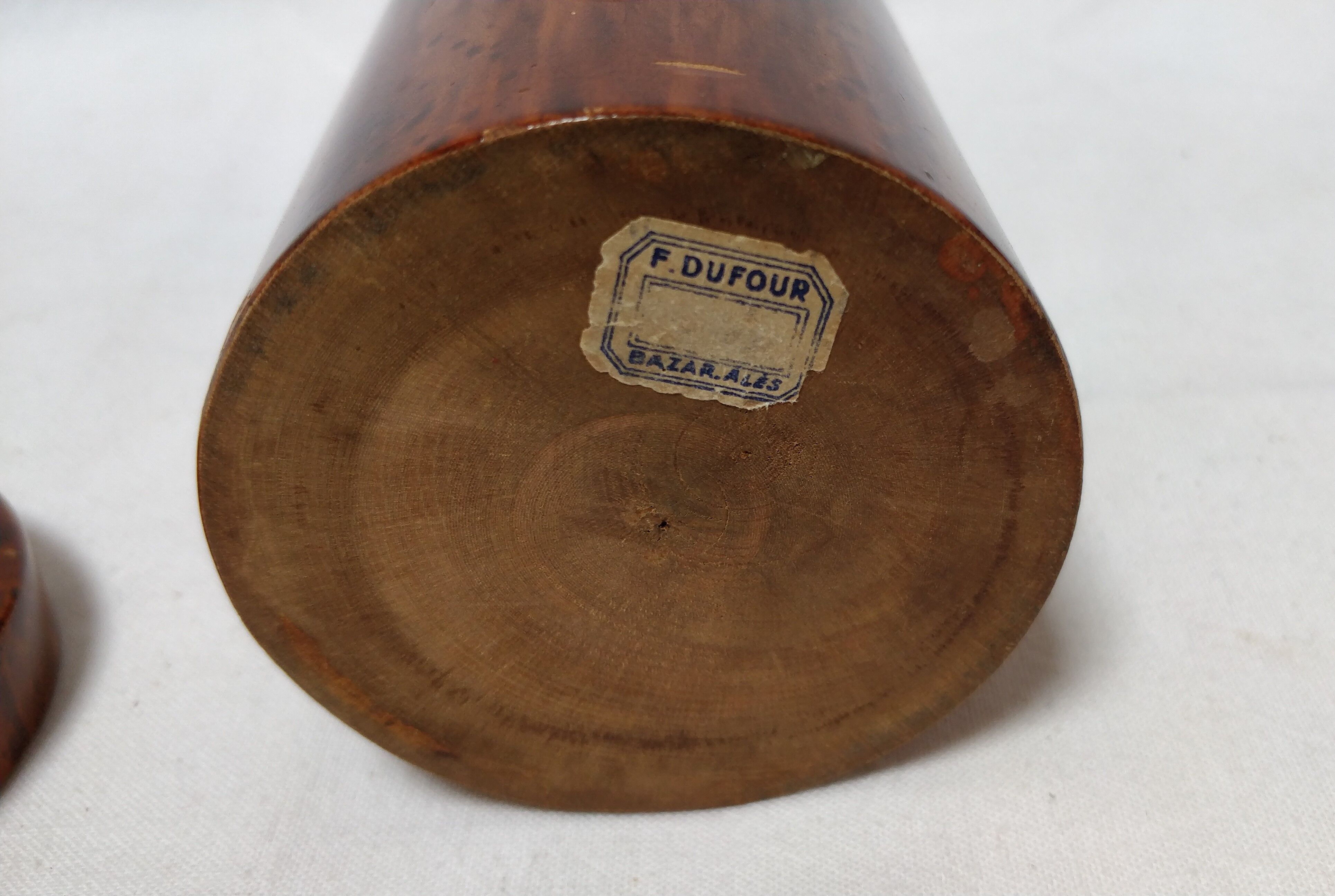 Plateau et pots en bois