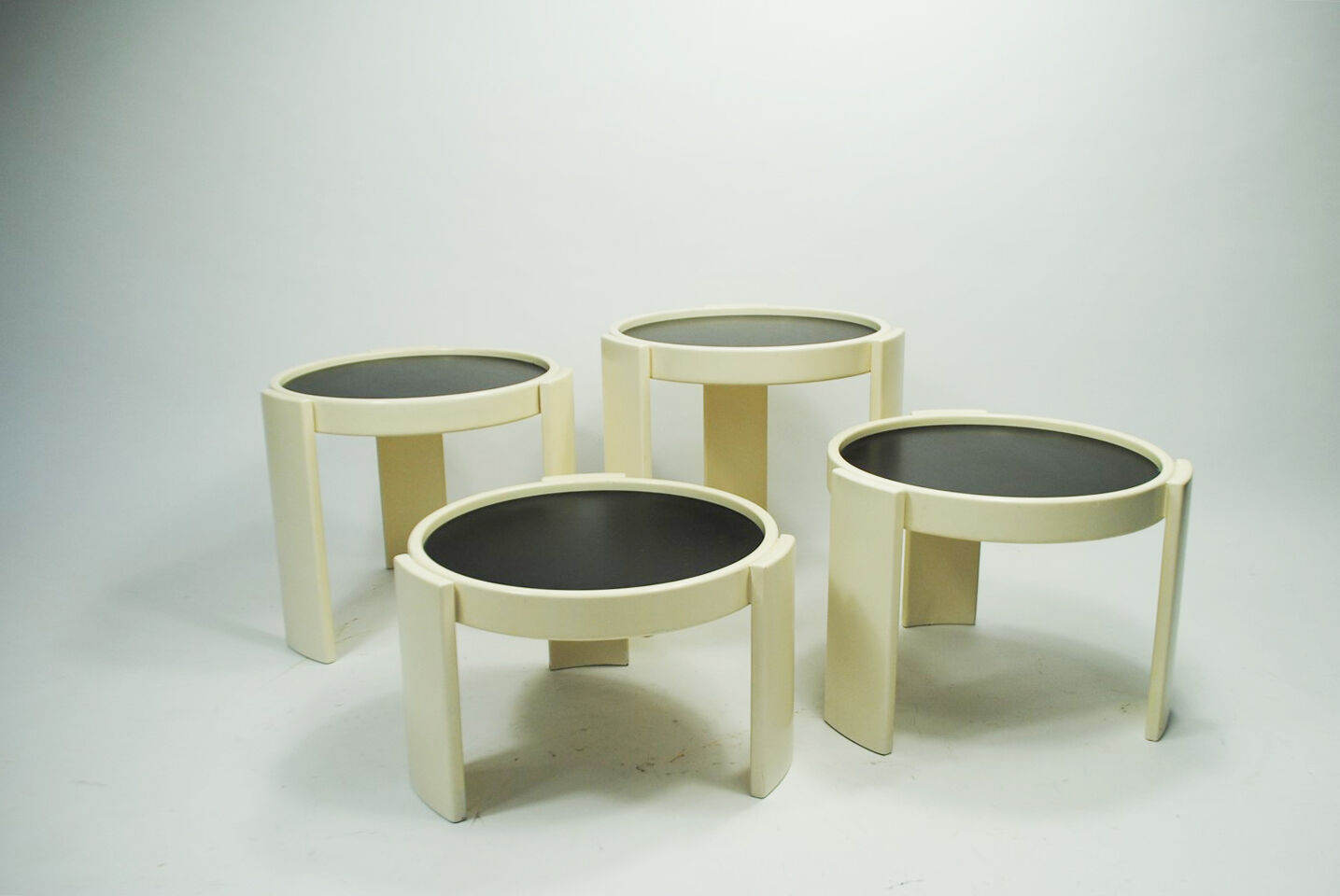 Nesting table set Frattini nesting boxes