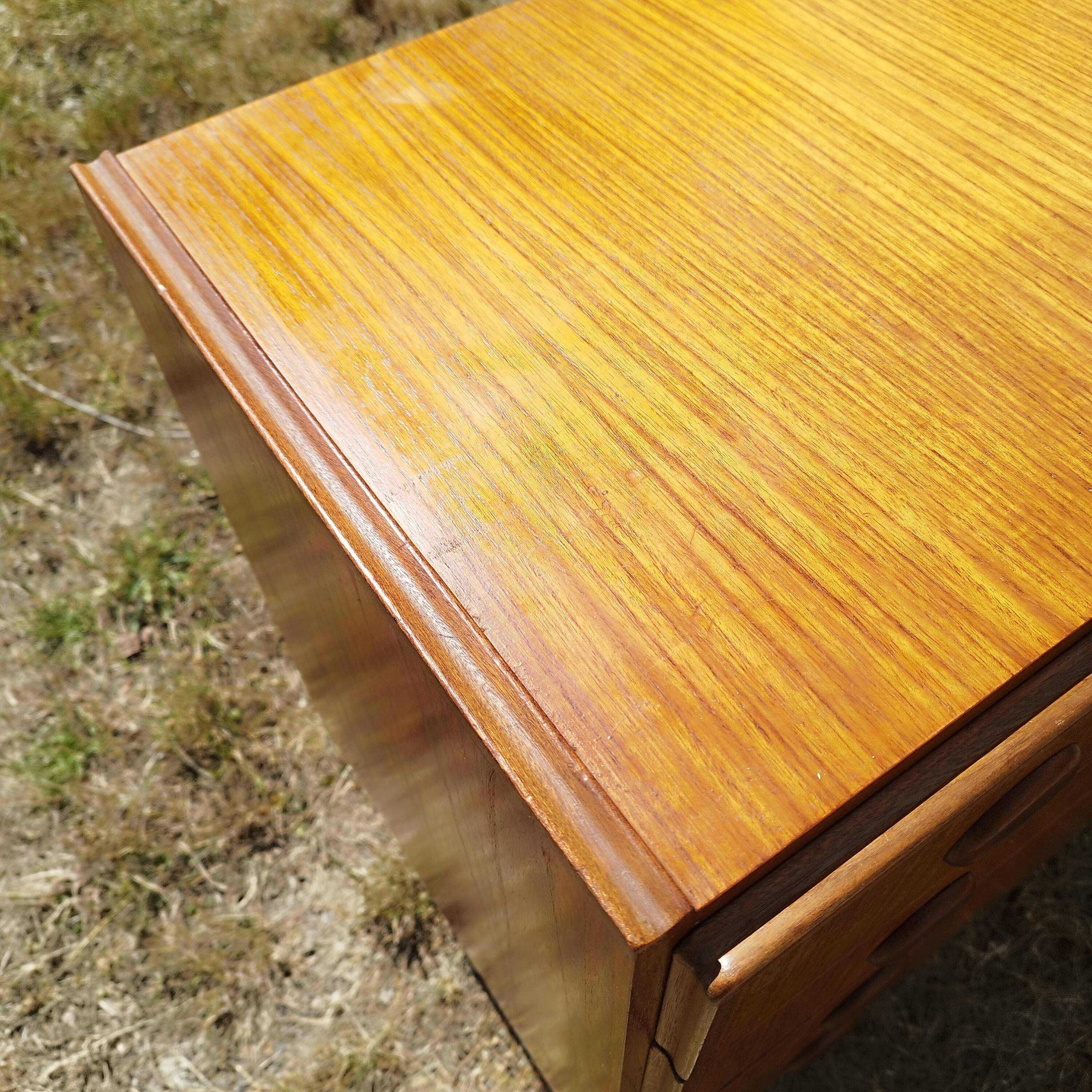 Vintage teak chest of drawers