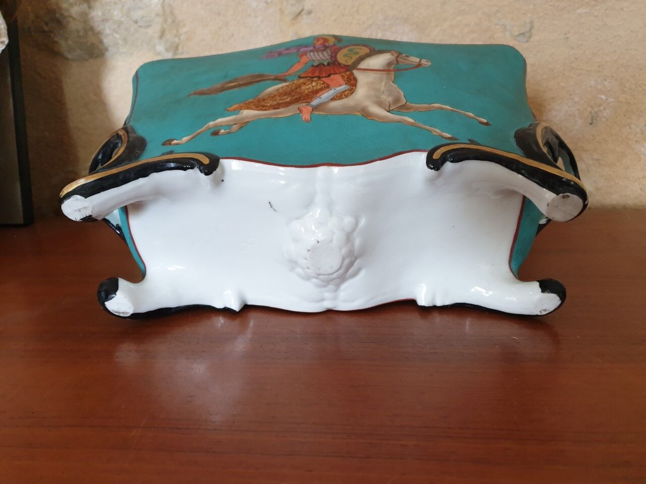 Old planter Table center