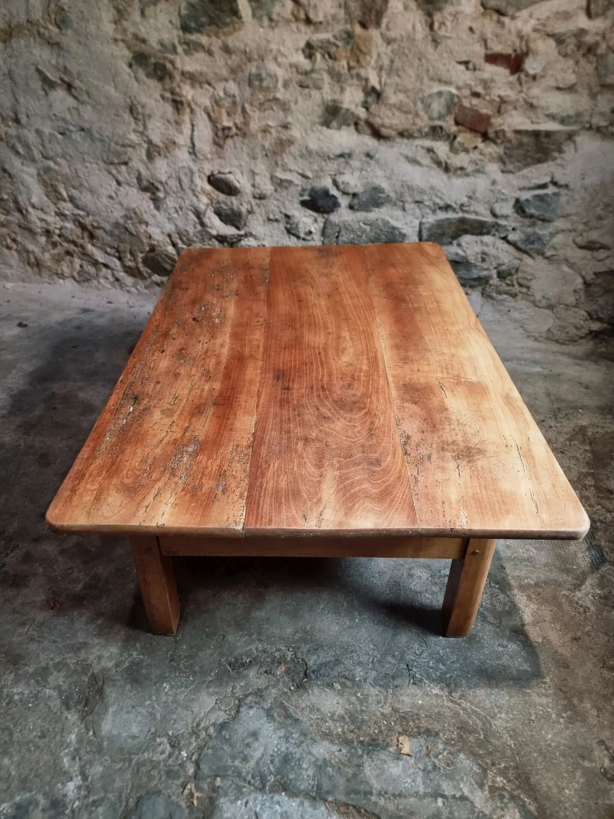 18th-century cherry wood coffee table with two drawers.