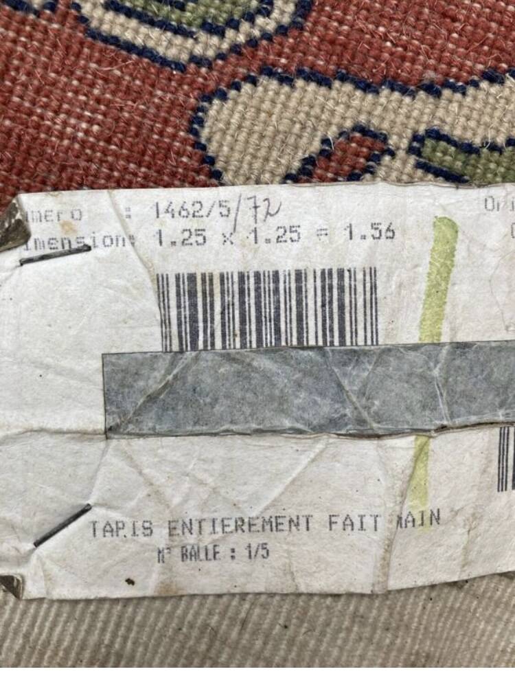 Round handmade wool sinkiang rug