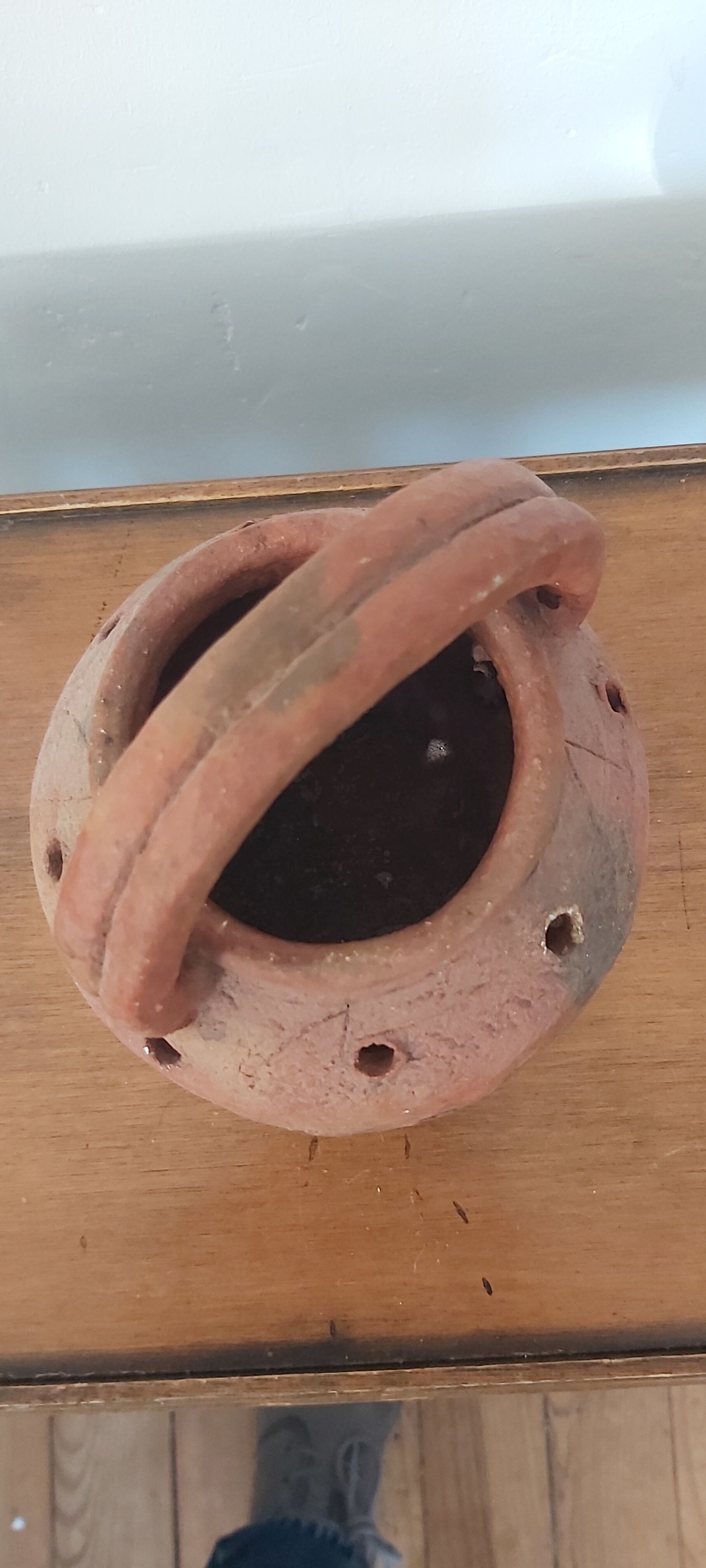 Terracotta pot / chestnut grill