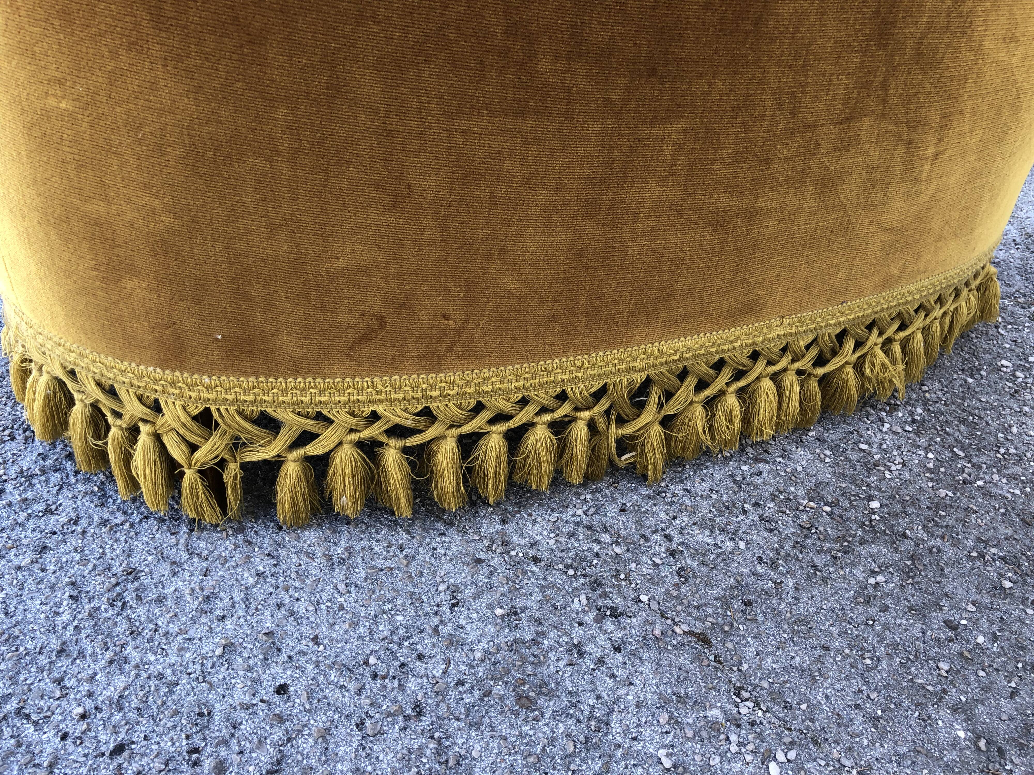 Bench velvet gold vintage