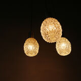 Cascading pendant lamp with structured glass shades