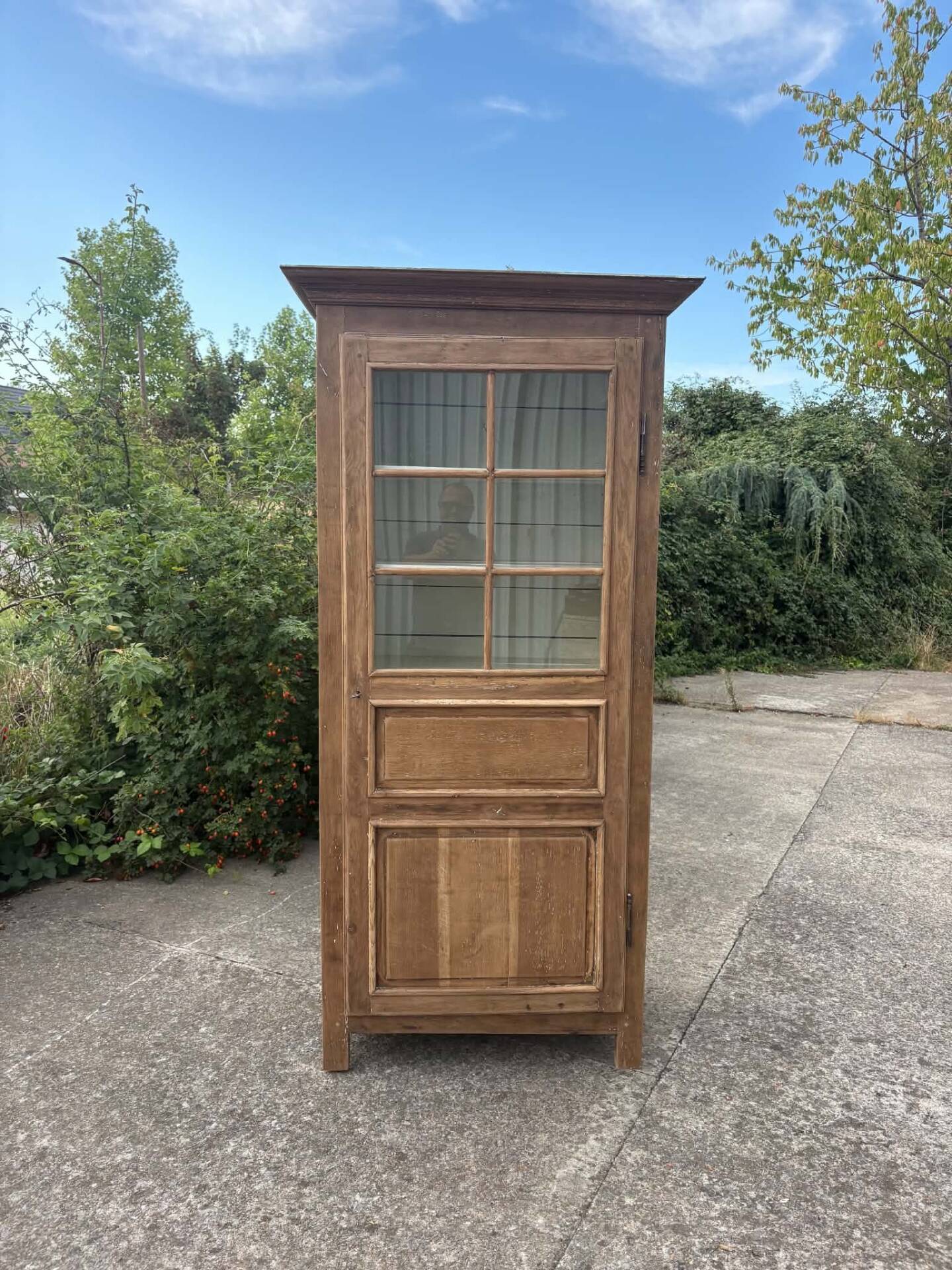 Armoire / vitrine  ancienne en bois massif