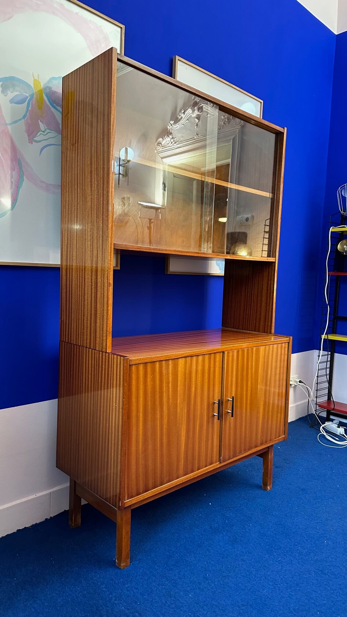 Storage cabinet with showcase of the 60s pedestal shelf