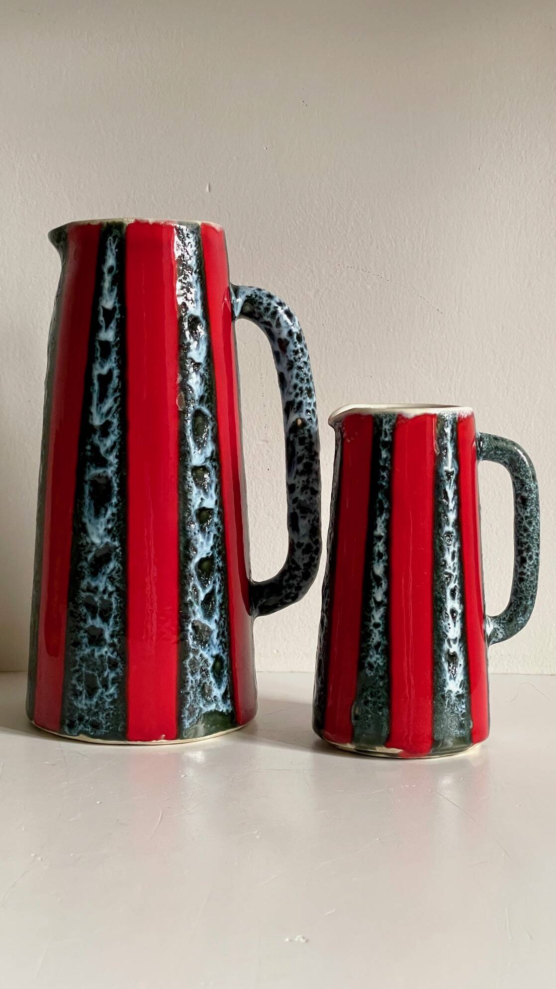 2 pichets, vases vintage en céramique d’art Luc Vallauris