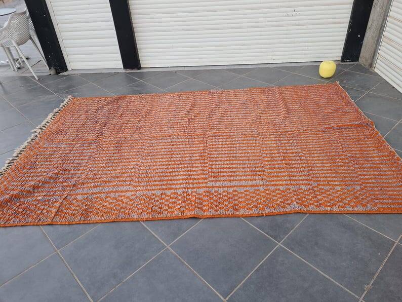 Berber rug in pure wool size 150 x 250 cm