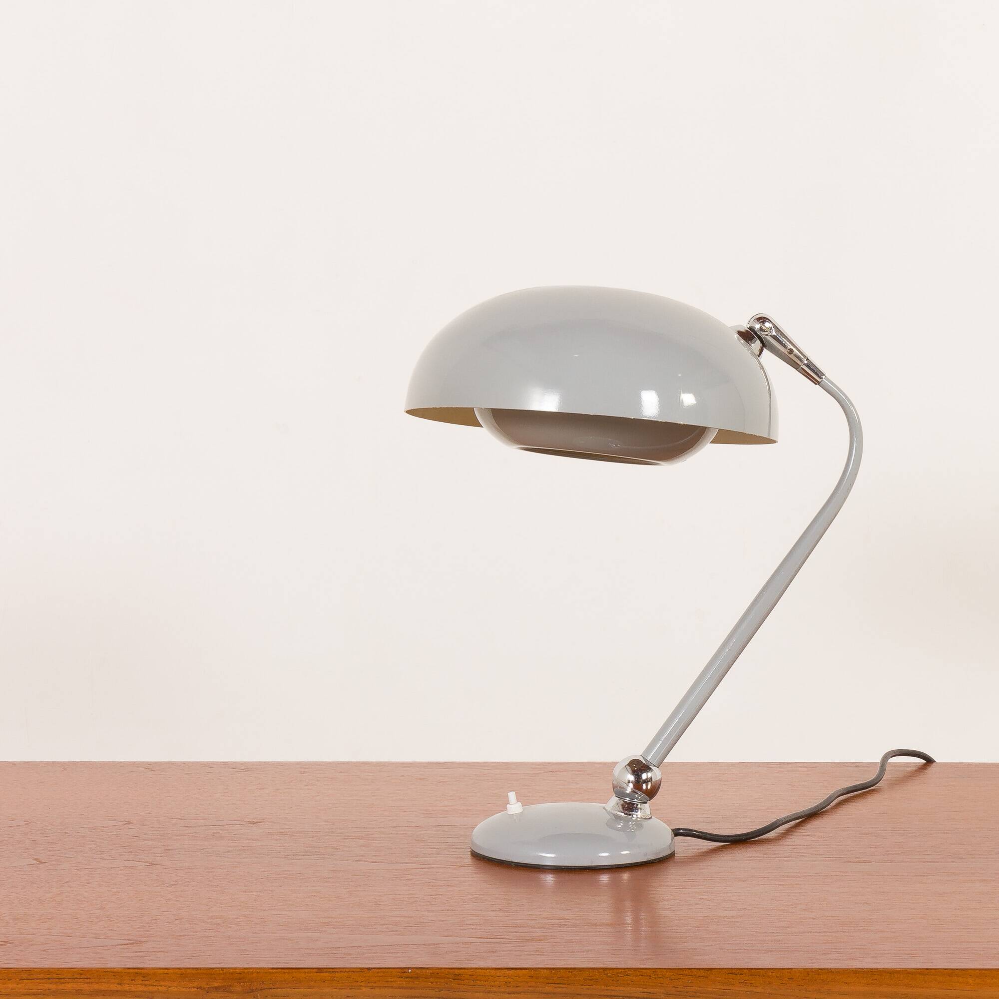 Italian mid-century desk lamp attributed to Stilnovo, 1960s