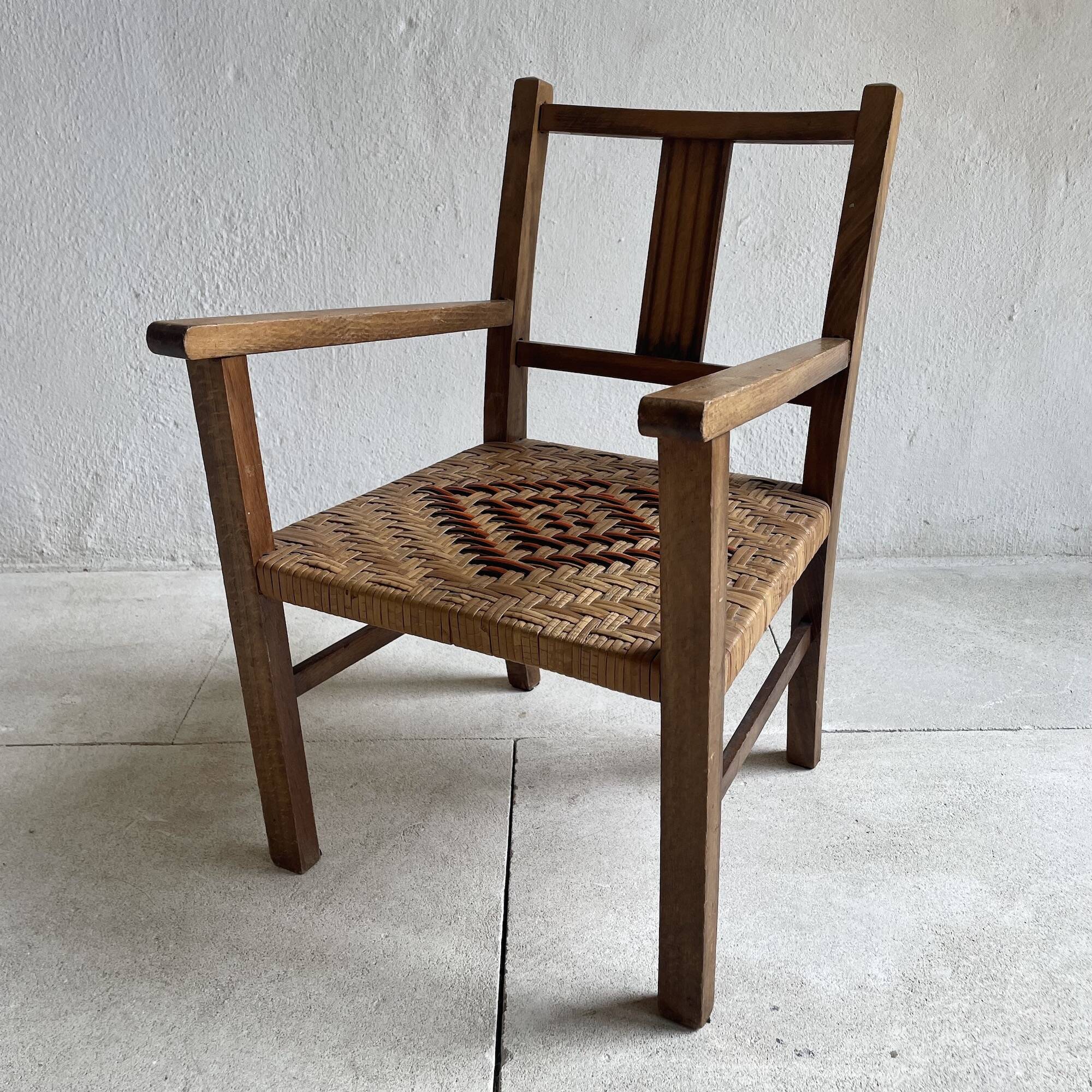 Children's armchair with wicker seat