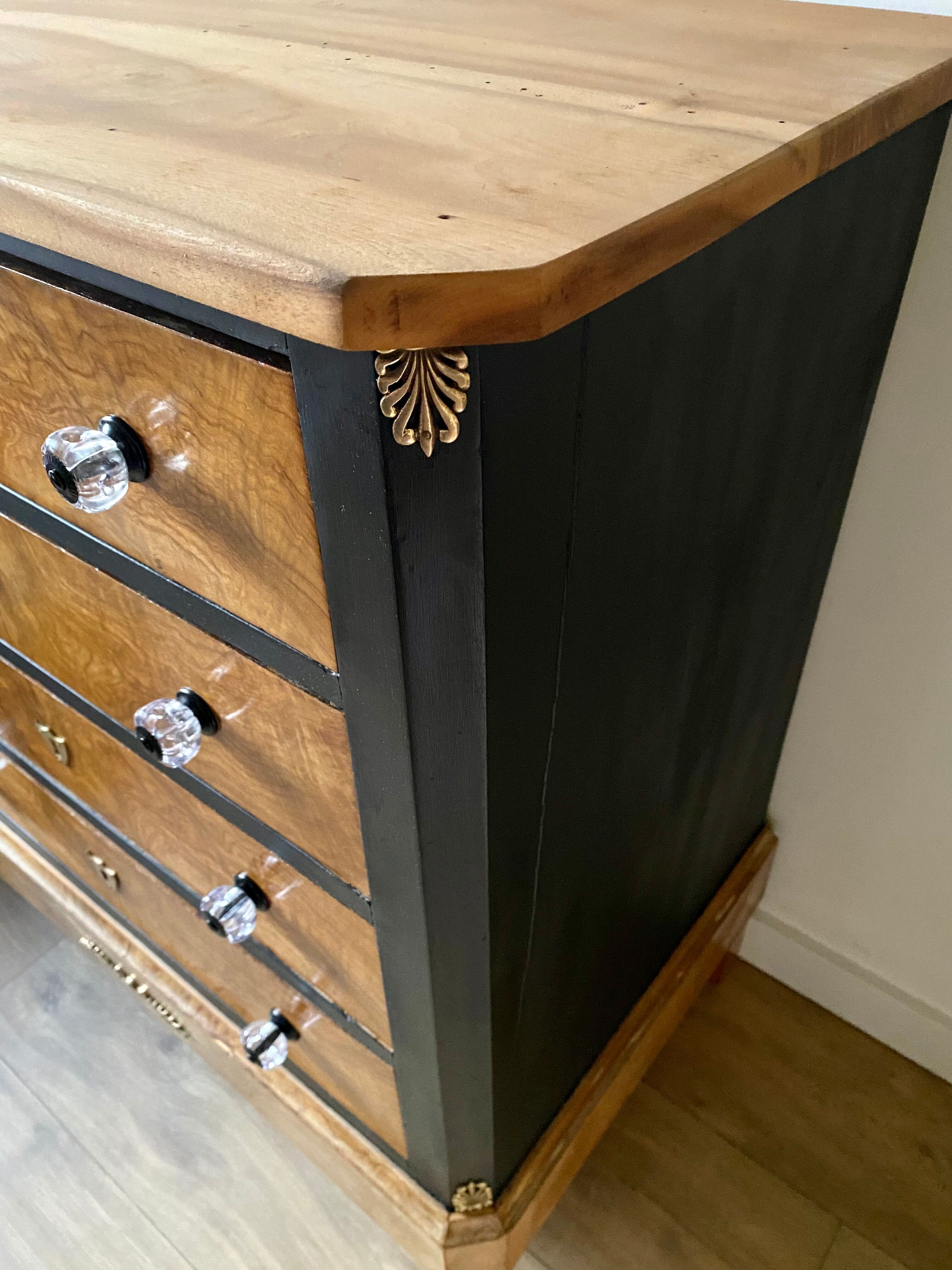 Dresser 4 drawers black and solid wood