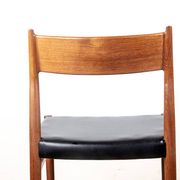 6 Danish chairs in teak and new skai, model 418 Arne Vodder 1960.