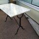 Table de bistrot en marbre