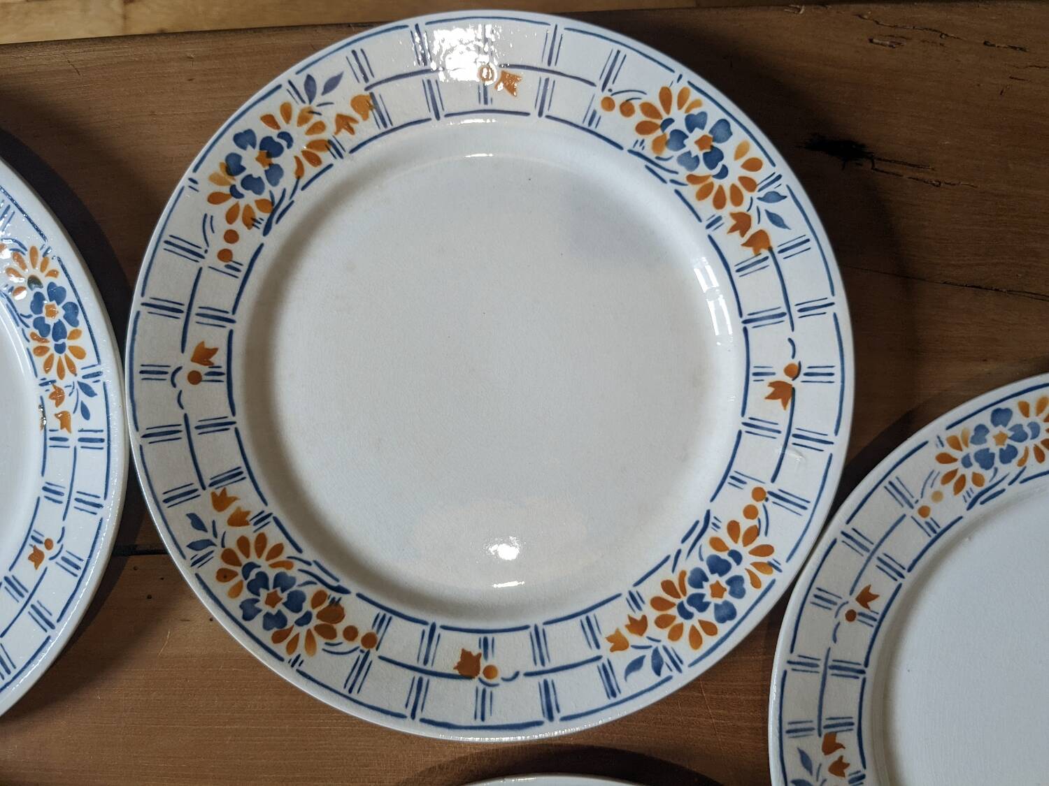 8 assiettes plates Badonviller Chaville