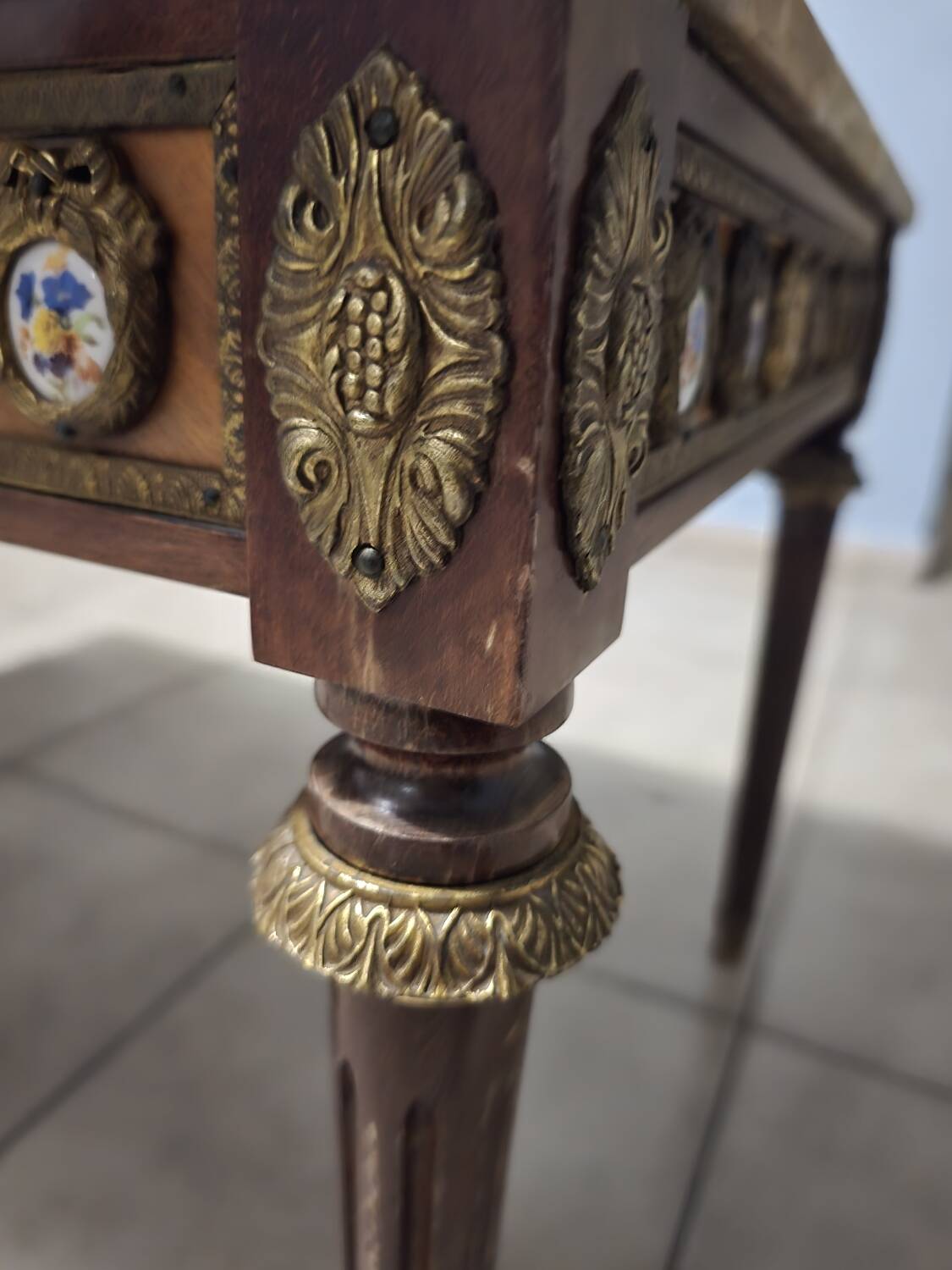 Louis XVI style coffee table - marble, porcelain medallions