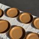11 assiettes à dessert en grès liseré brun Sarreguemines
