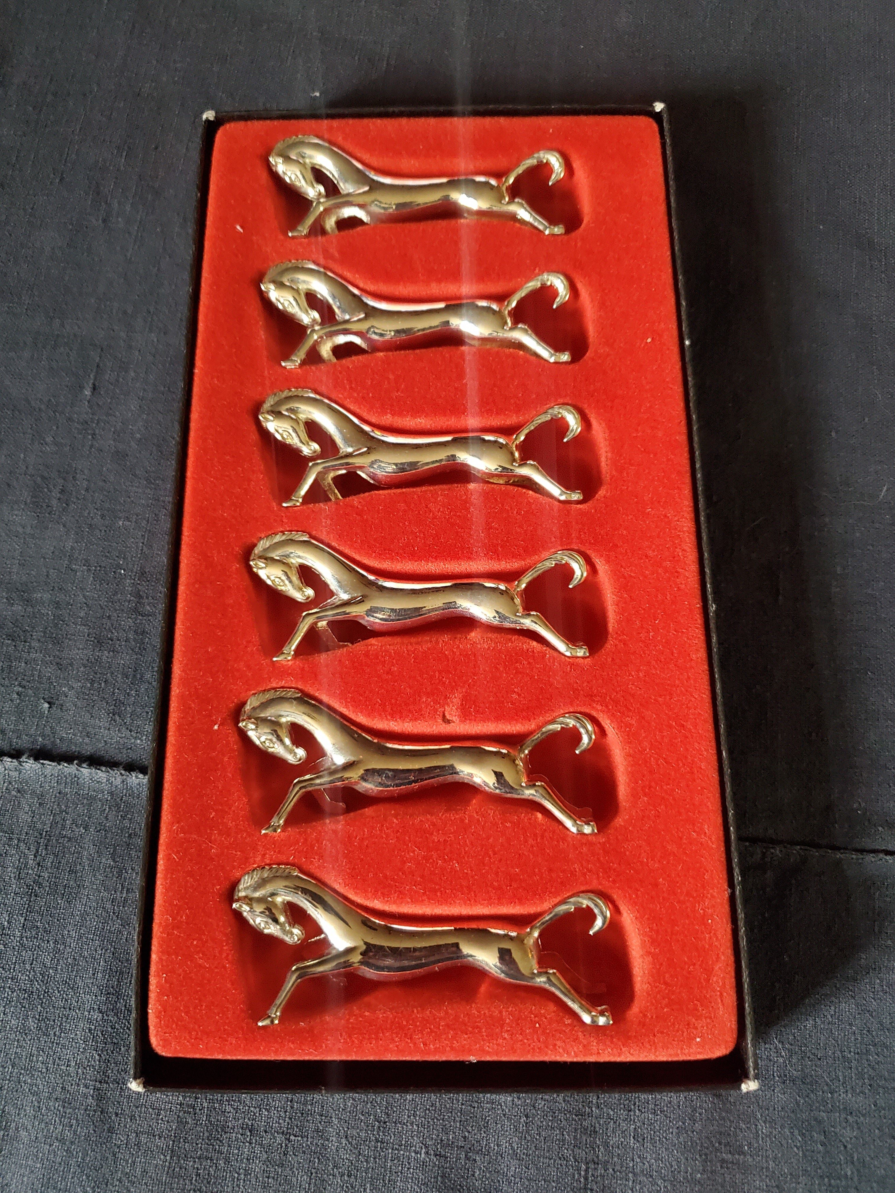 Horse knife holder