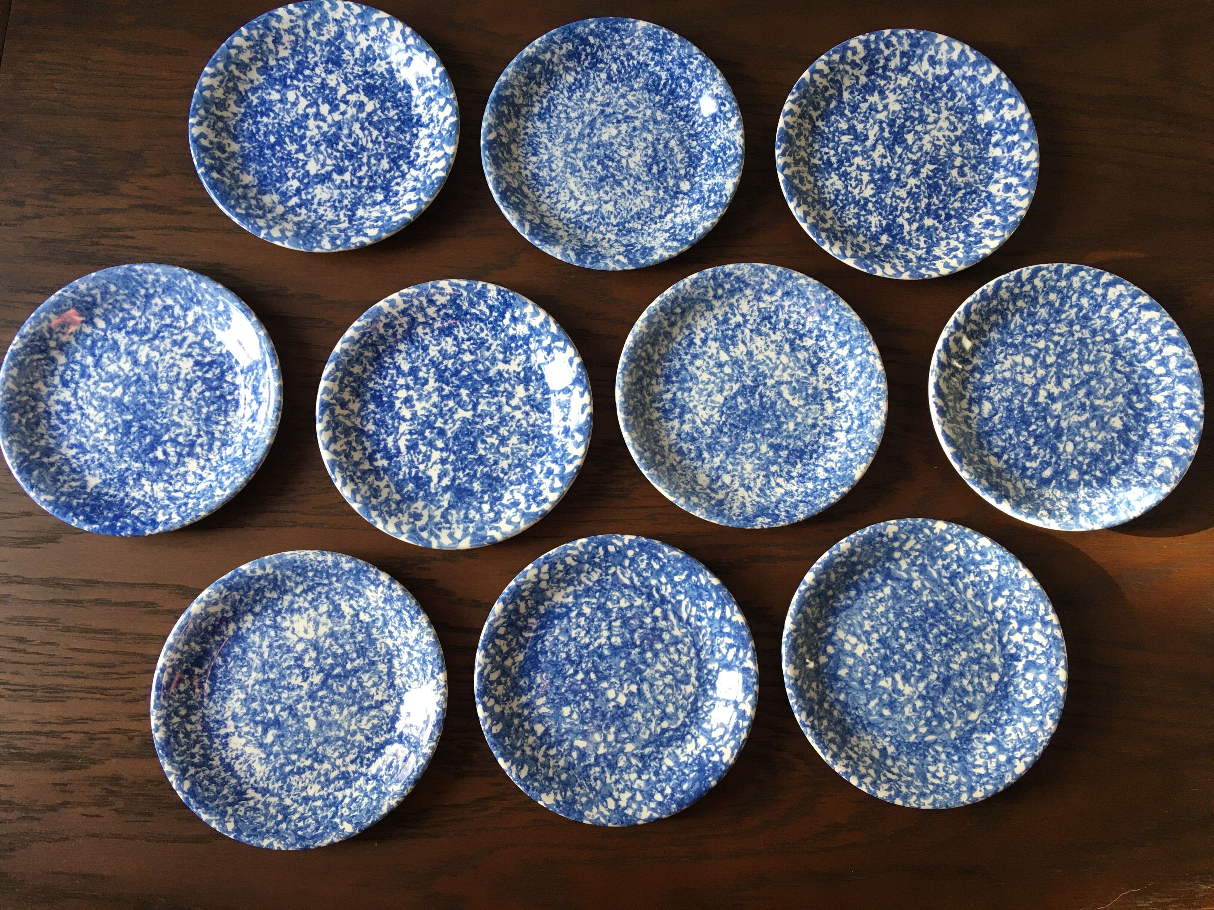 Lot of 10 plates with blue speckled blue Ceraminter