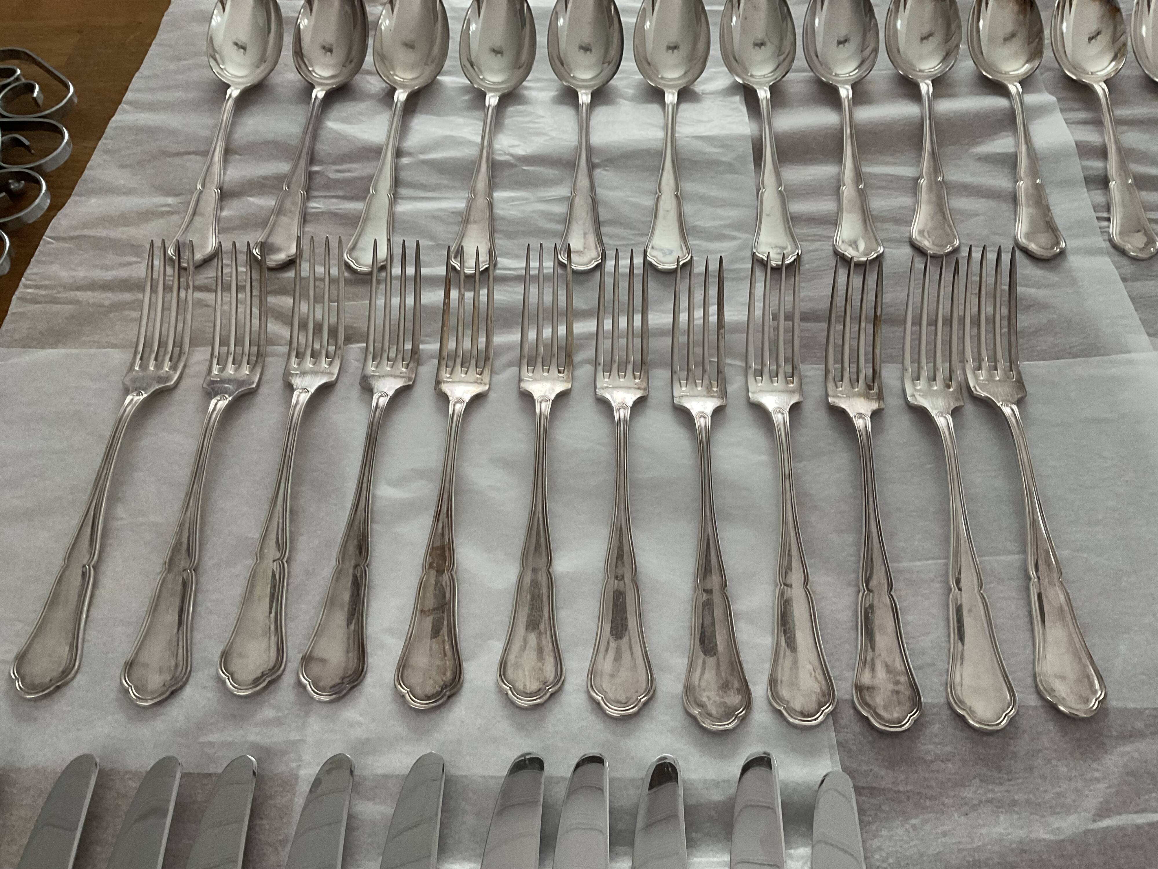 Set 72 couverts .métal argenté . vintage