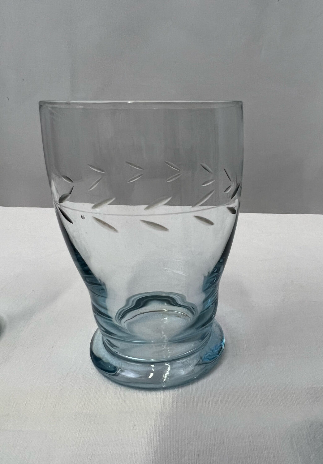 6 blue vintage glasses
