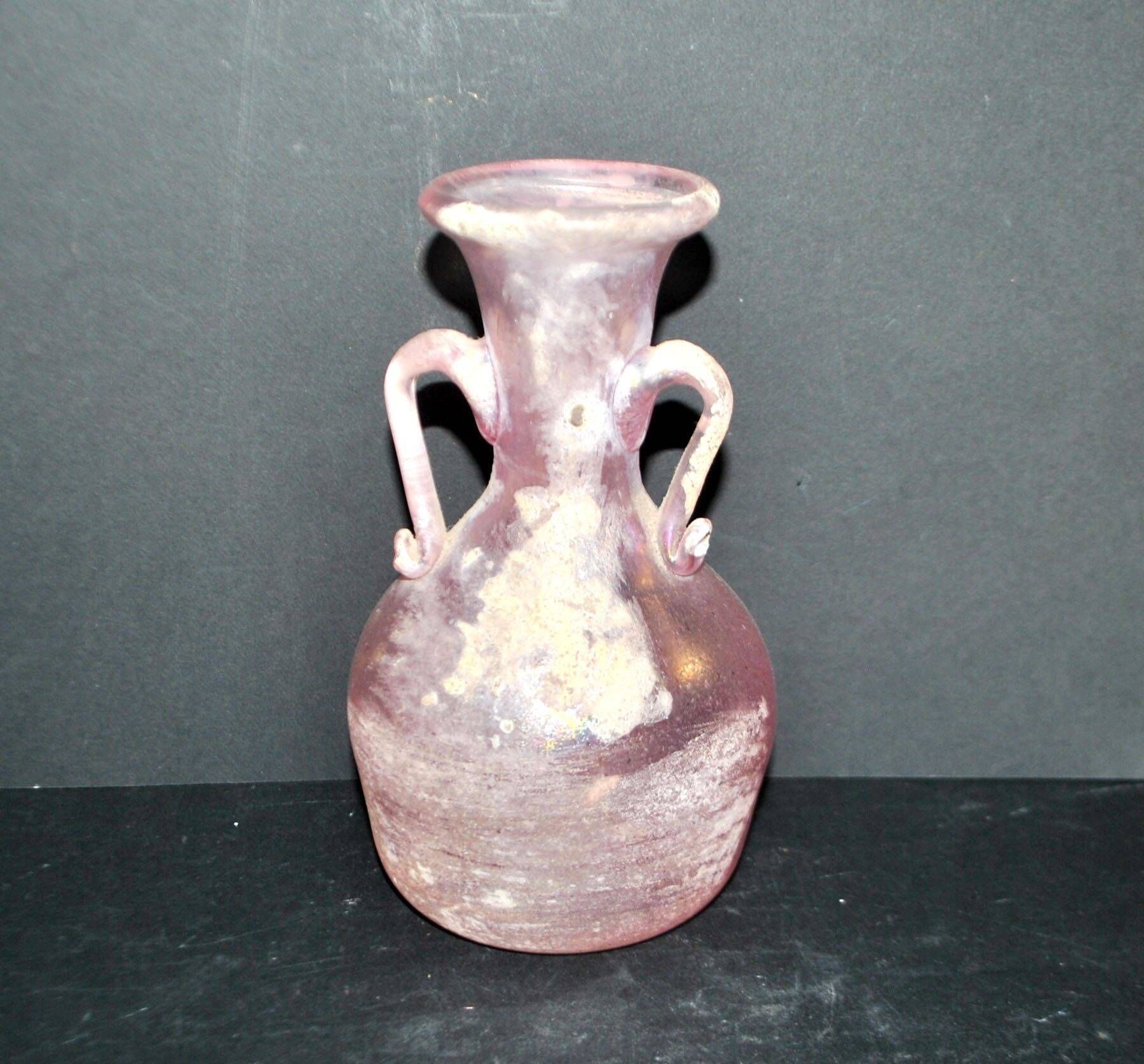 Antique amphora vase in iridescent pink blown glass – Murano, Italy, 20th century