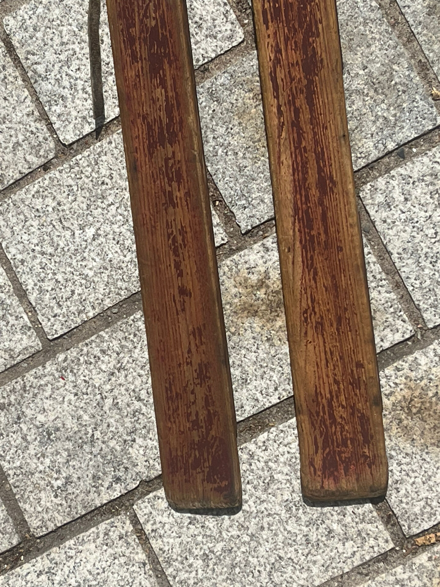 Vintage wooden skis pair L=194cm